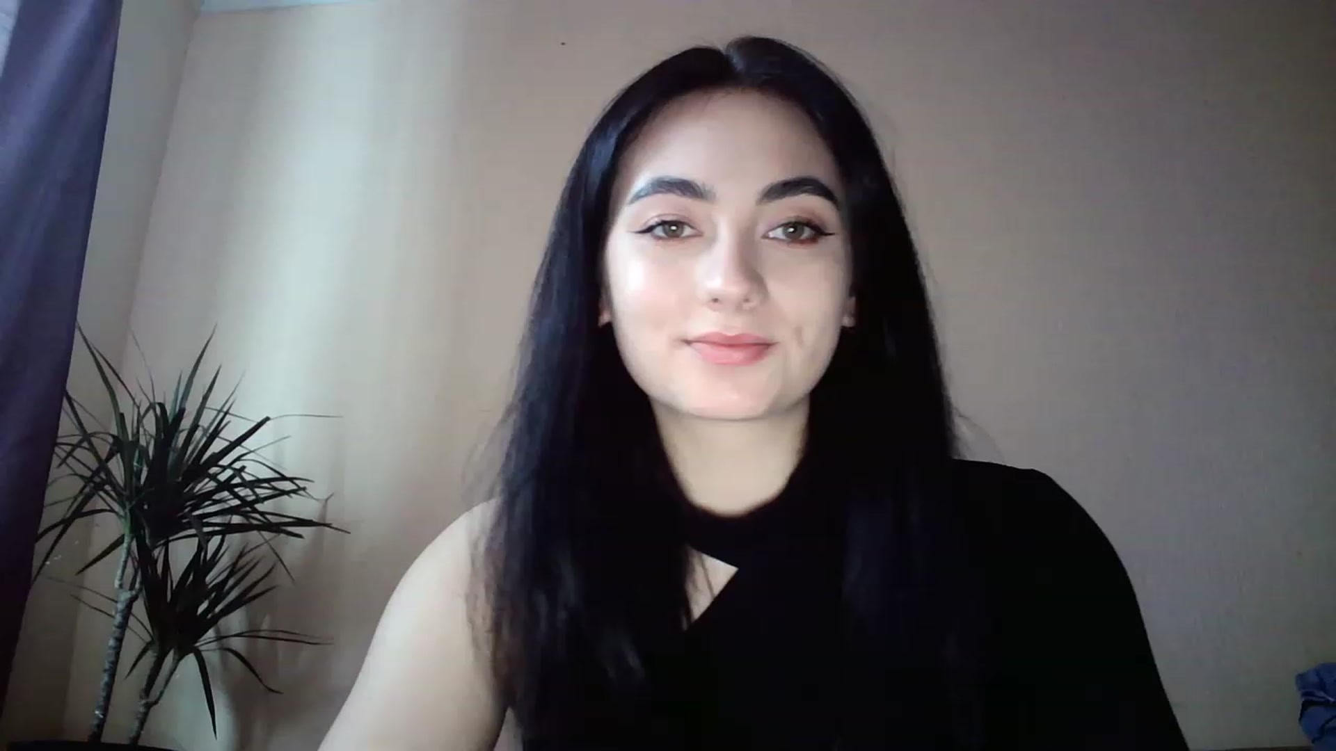 Gallery image thumbnail from miss_lolly_'s myfreecams stream on, 12/17/2022, 12:12 image 1 of 20