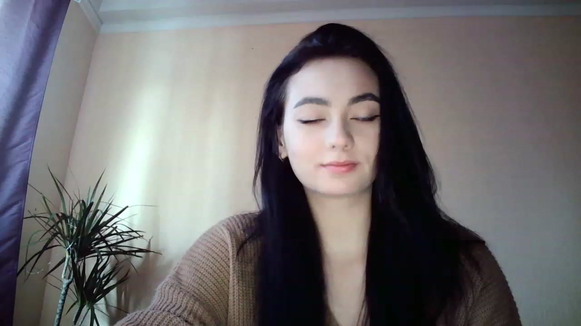Gallery image thumbnail from miss_lolly_'s myfreecams stream on, 12/21/2022, 11:46 image 1 of 20