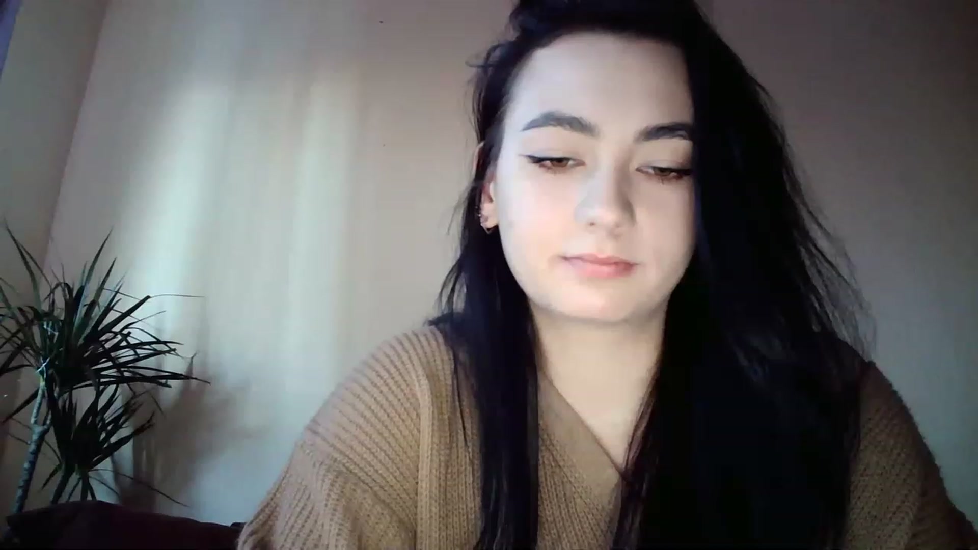 Gallery image thumbnail from miss_lolly_'s myfreecams stream on, 12/21/2022, 13:18 image 12 of 20