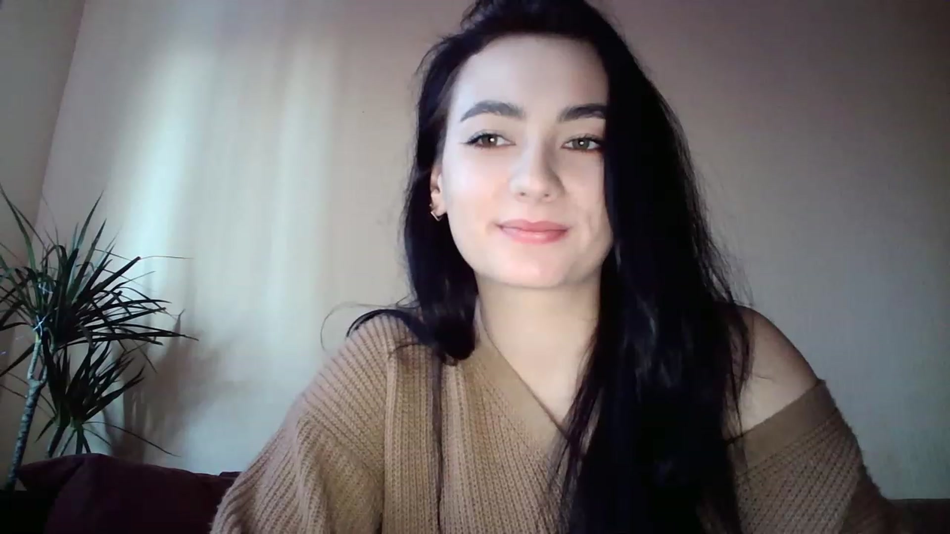 Gallery image thumbnail from miss_lolly_'s myfreecams stream on, 12/21/2022, 13:18 image 10 of 20