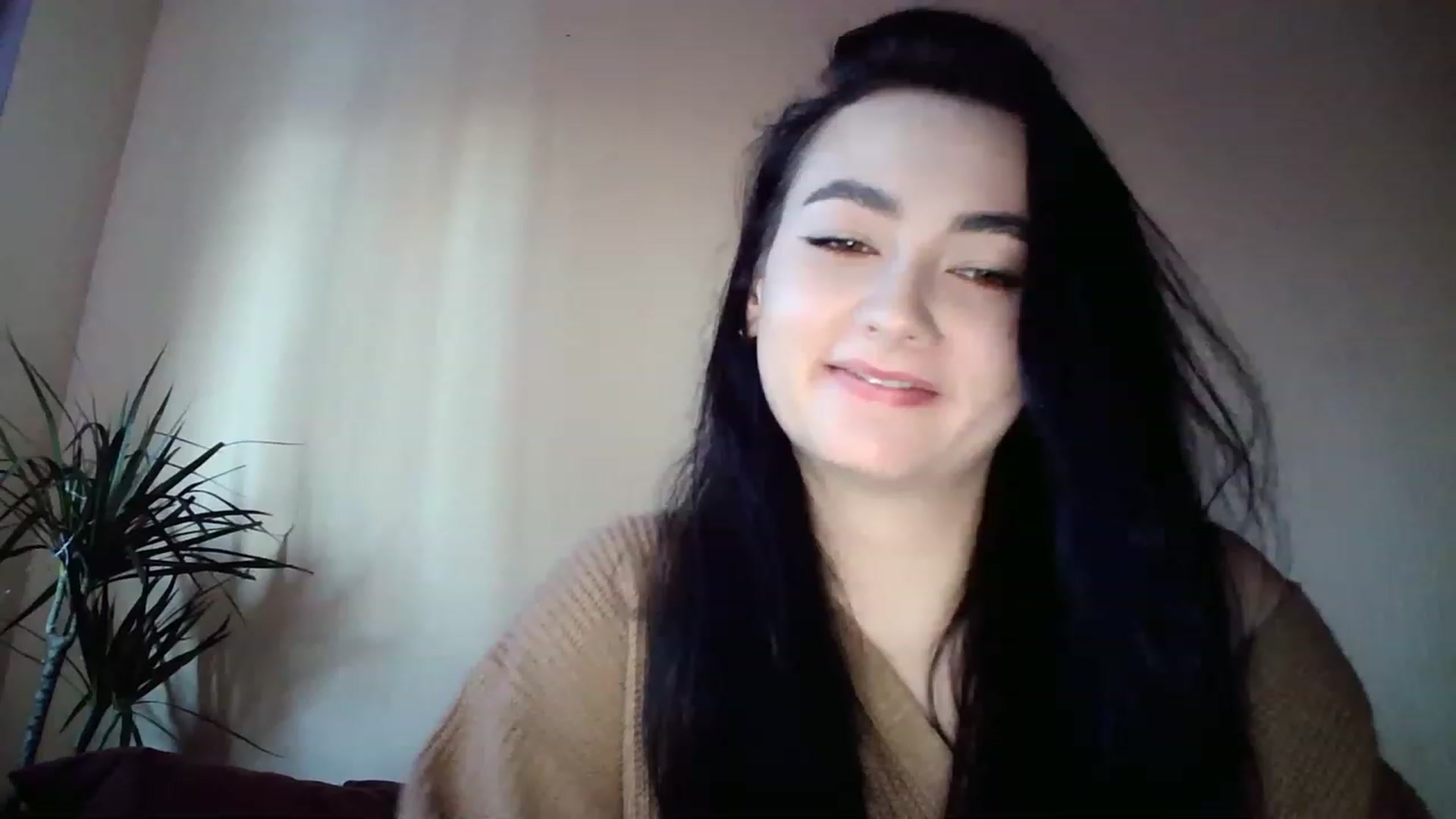 Gallery image thumbnail from miss_lolly_'s myfreecams stream on, 12/21/2022, 13:18 image 13 of 20