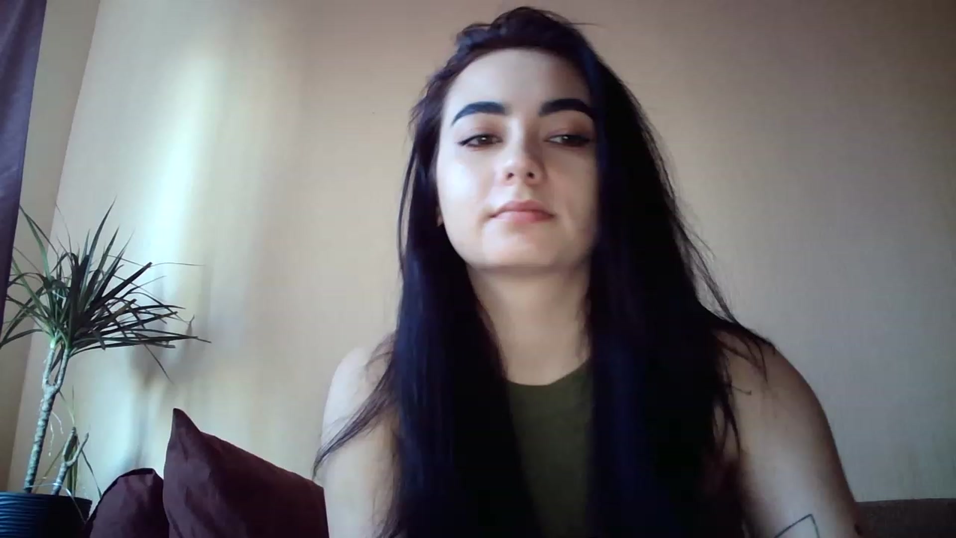 Gallery image thumbnail from miss_lolly_'s myfreecams stream on, 12/28/2022, 11:35 image 10 of 20