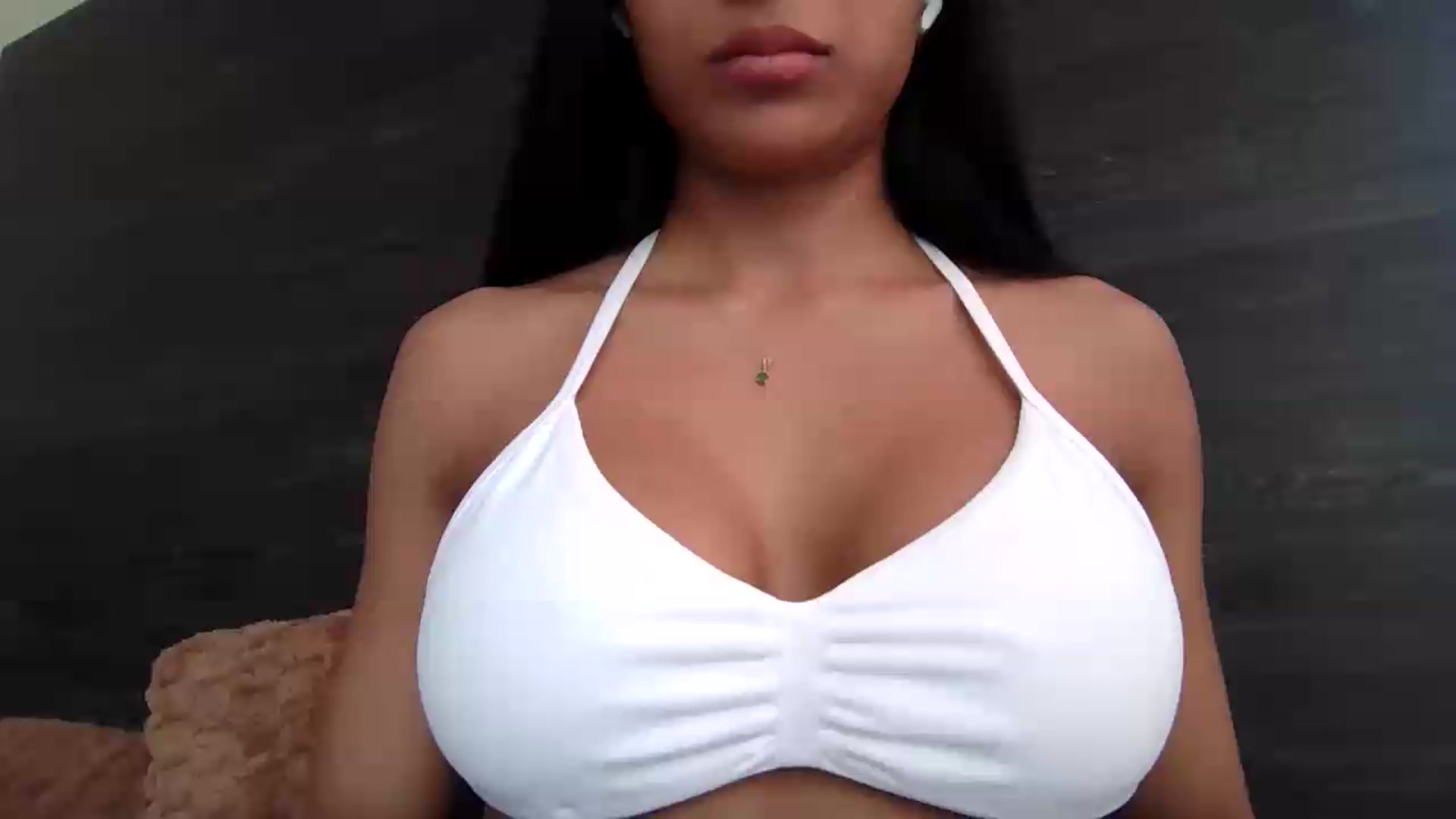 Gallery image thumbnail from missagg's myfreecams stream on, 08/25/2026, 15:23 image 5 of 20