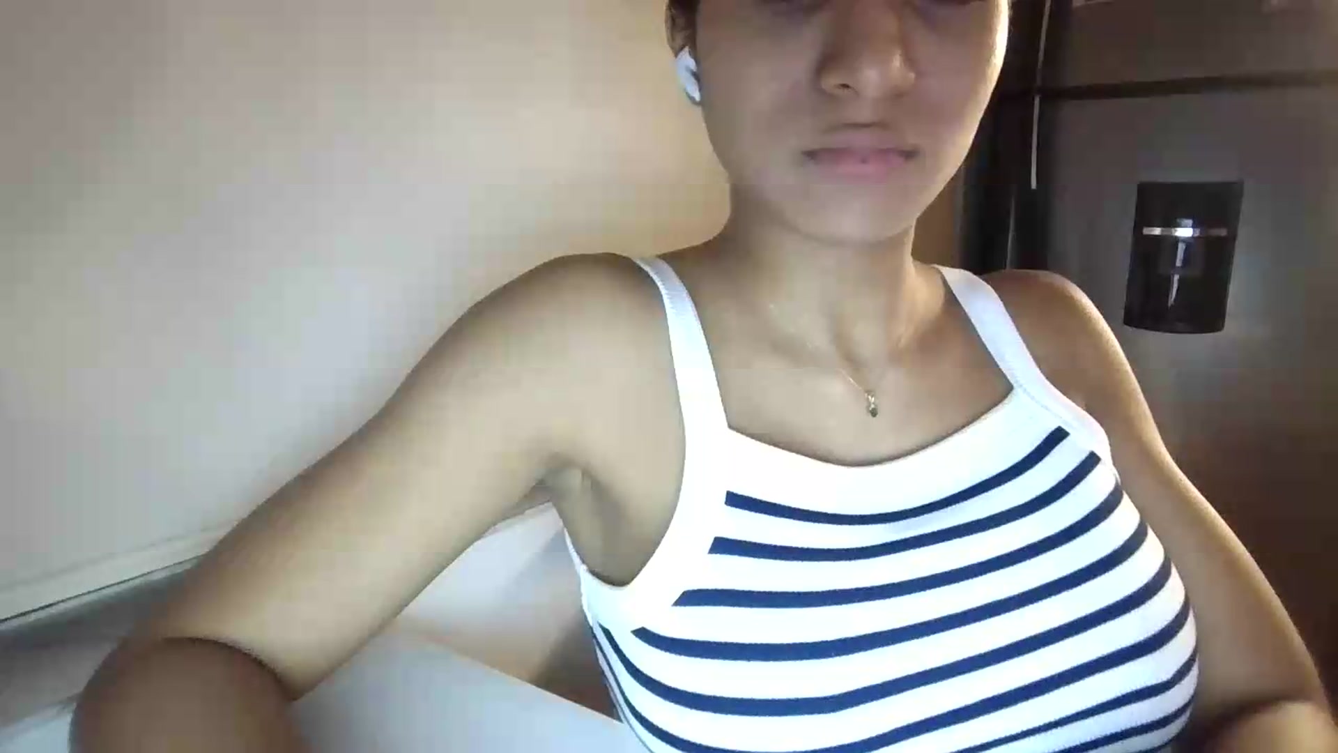 Gallery image thumbnail from missagg's myfreecams stream on, 09/07/2026, 01:43 image 6 of 20