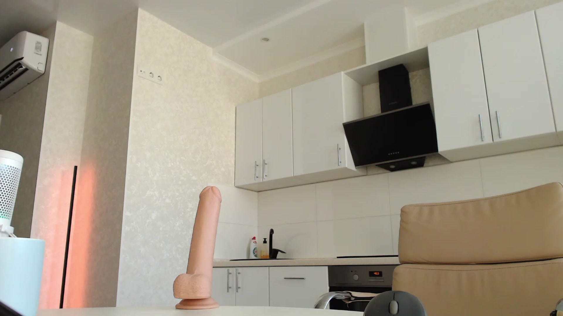 Gallery image thumbnail from missed_u_more's myfreecams stream on, 06/05/2023, 07:18 image 11 of 20