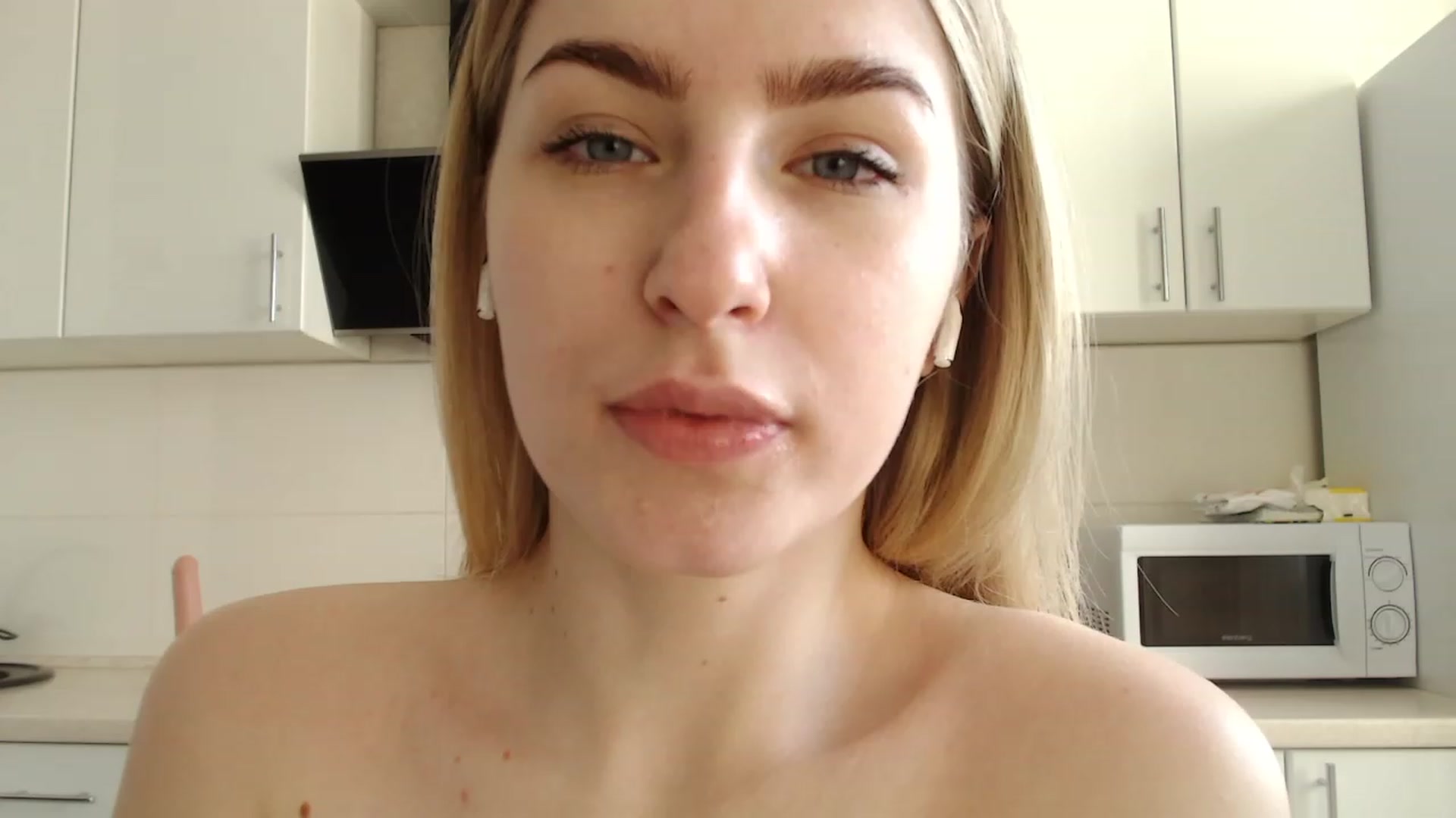 Gallery image thumbnail from missed_u_more's myfreecams stream on, 07/17/2023, 12:12 image 8 of 20