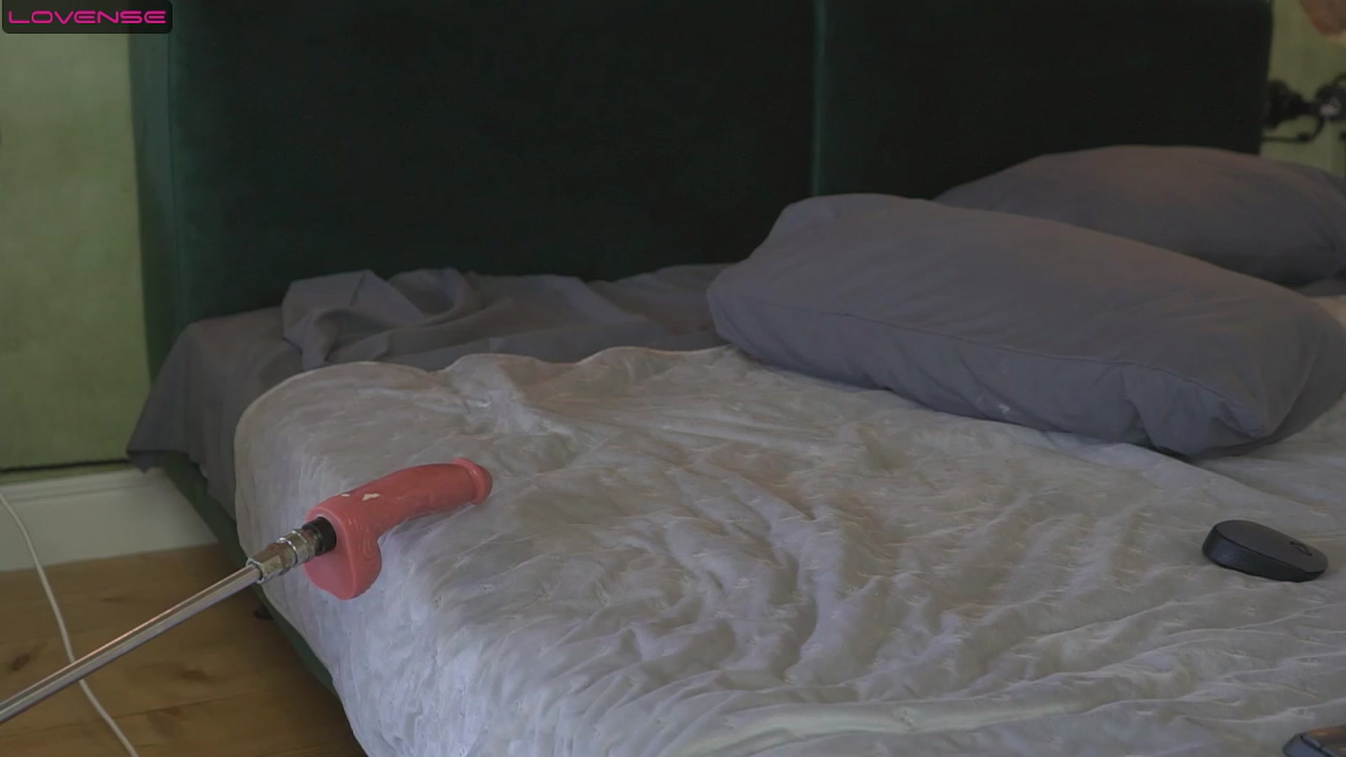 Gallery image thumbnail from missed_u_more's myfreecams stream on, 08/28/2023, 08:37 image 16 of 20