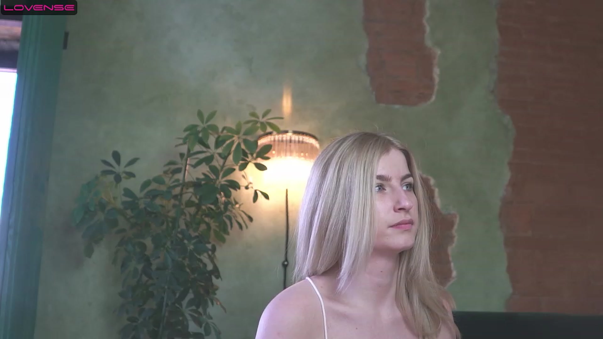 Gallery image thumbnail from missed_u_more's myfreecams stream on, 09/07/2023, 09:43 image 16 of 20