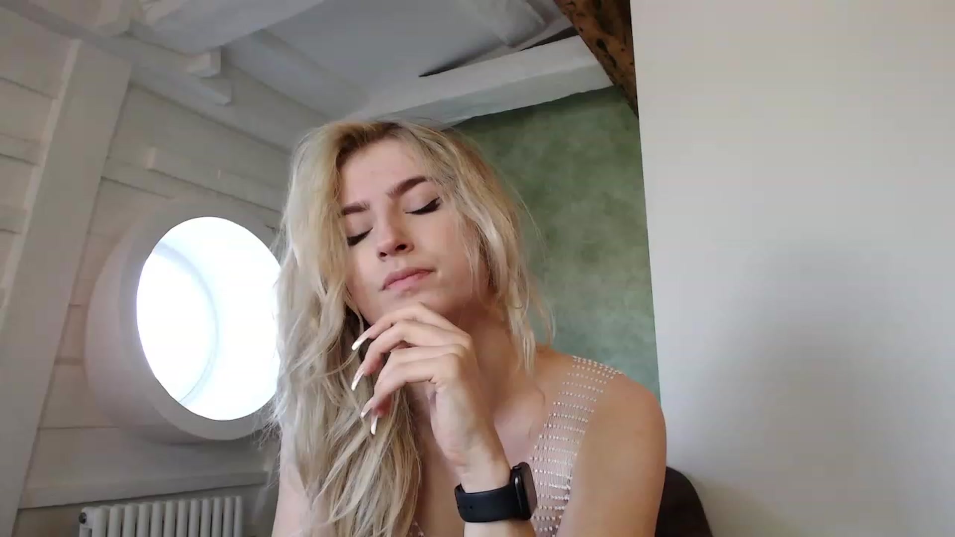 Gallery image thumbnail from missed_u_more's myfreecams stream on, 09/26/2023, 10:17 image 2 of 20