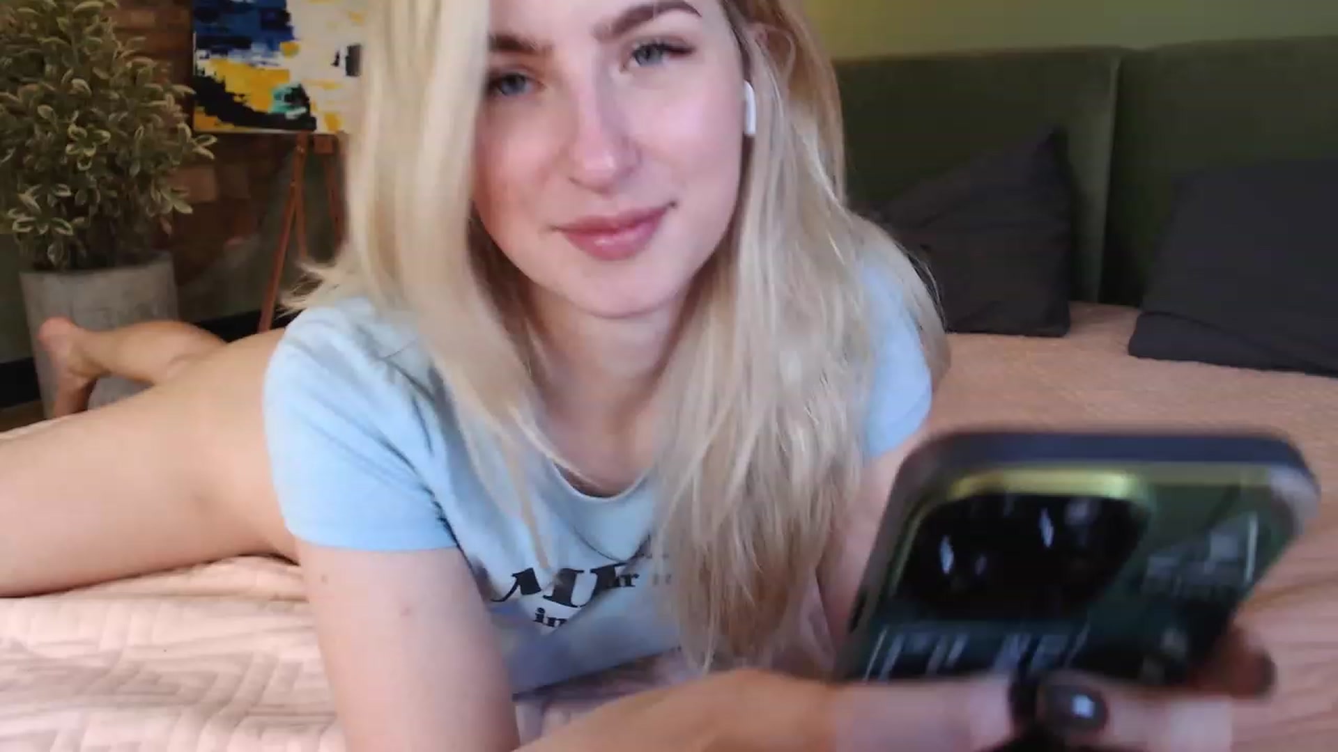 Gallery image thumbnail from missed_u_more's myfreecams stream on, 10/29/2023, 12:41 image 3 of 20