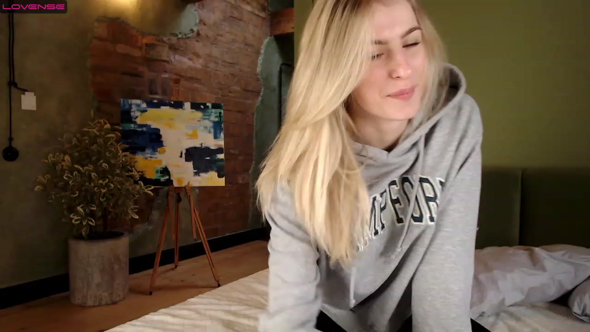 Gallery image thumbnail from missed_u_more's myfreecams stream on, 12/19/2023, 12:45 image 16 of 20