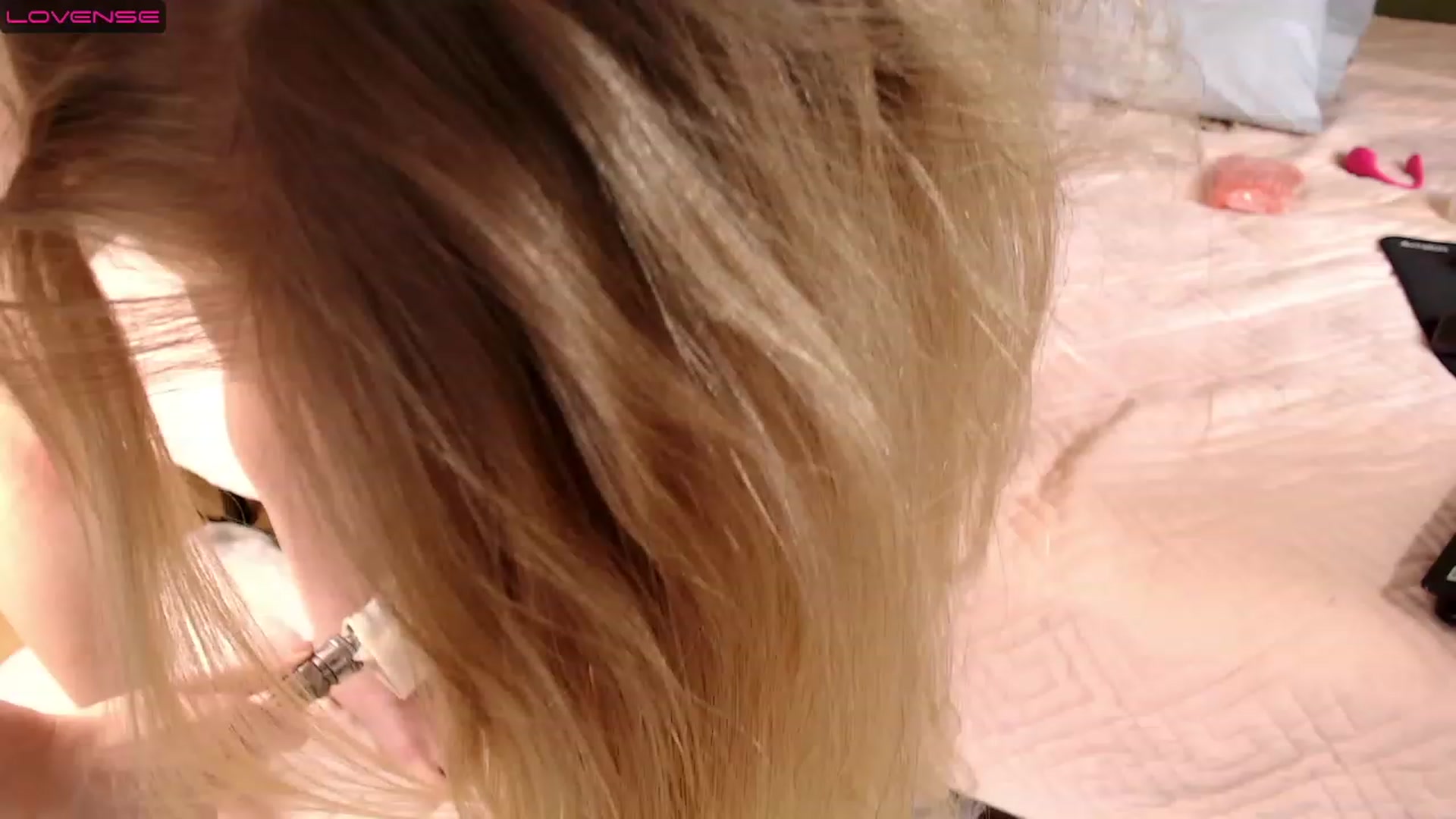 Gallery image thumbnail from missed_u_more's myfreecams stream on, 12/23/2023, 11:49 image 12 of 20