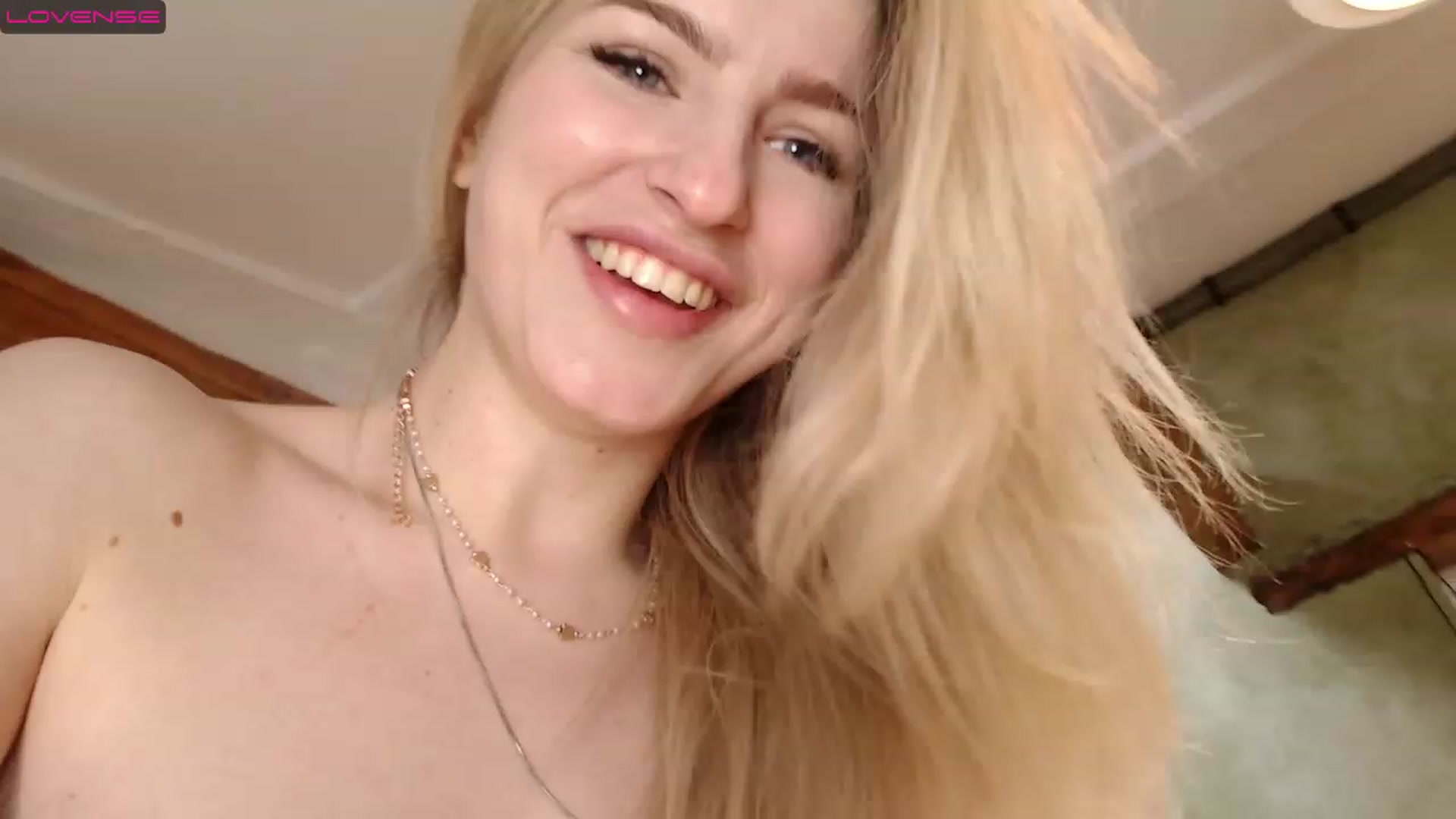 Gallery image thumbnail from missed_u_more's myfreecams stream on, 01/03/2024, 11:14 image 1 of 20