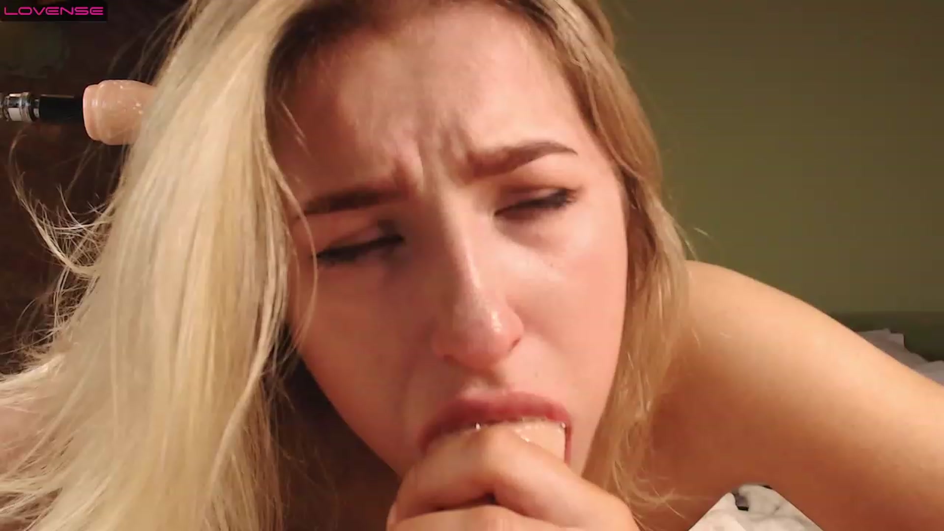 Gallery image thumbnail from missed_u_more's myfreecams stream on, 02/13/2024, 15:33 image 9 of 20
