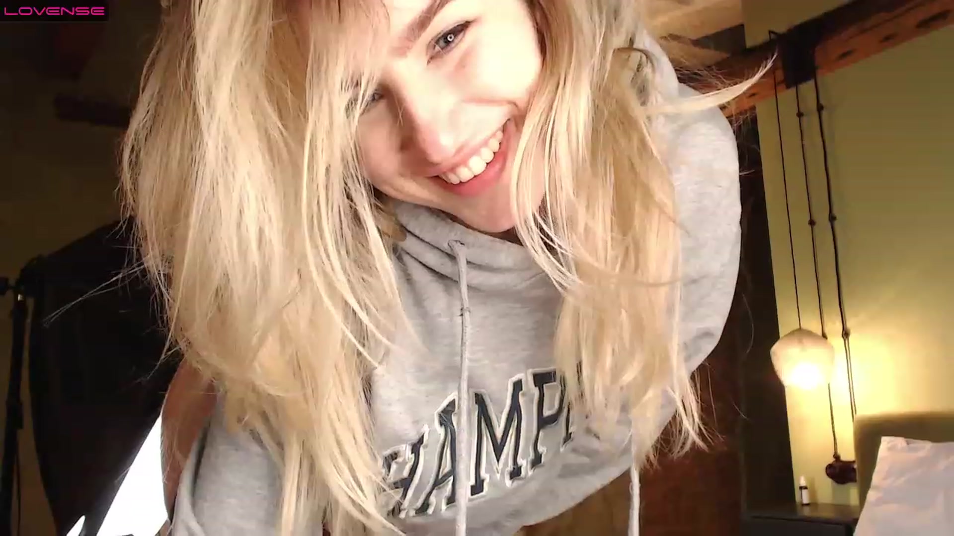Gallery image thumbnail from missed_u_more's myfreecams stream on, 03/02/2024, 19:22 image 20 of 20