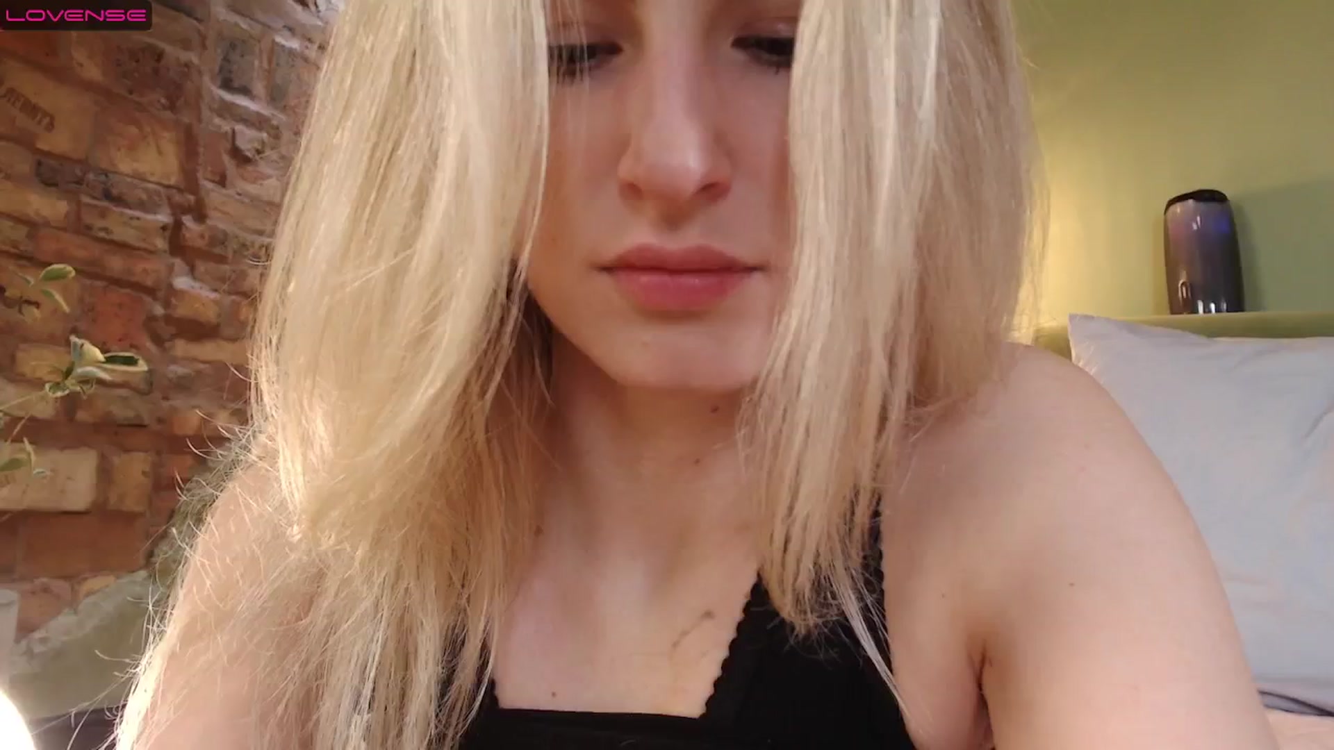 Gallery image thumbnail from missed_u_more's myfreecams stream on, 04/23/2024, 15:04 image 8 of 20