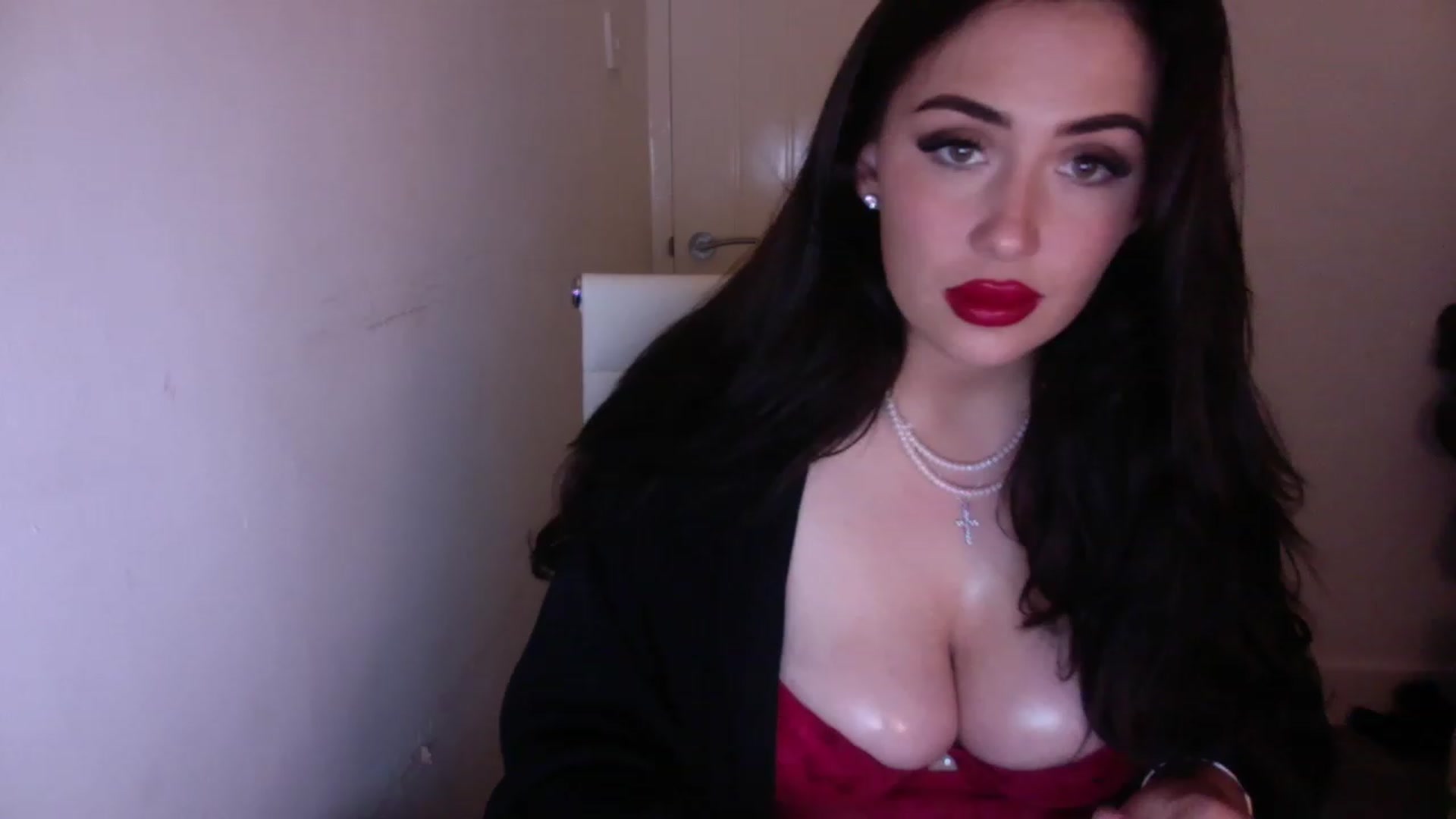 Gallery image thumbnail from misshazel1's myfreecams stream on, 11/24/2022, 17:30 image 1 of 20