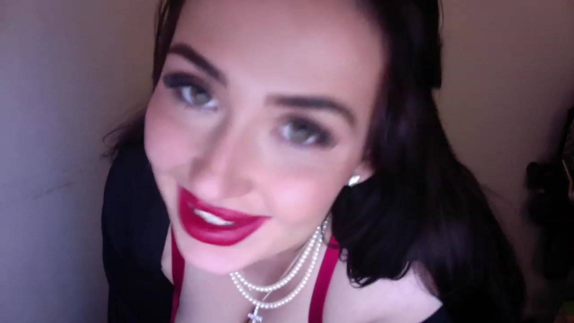 Gallery image thumbnail from misshazel1's myfreecams stream on, 11/24/2022, 17:30 image 6 of 20