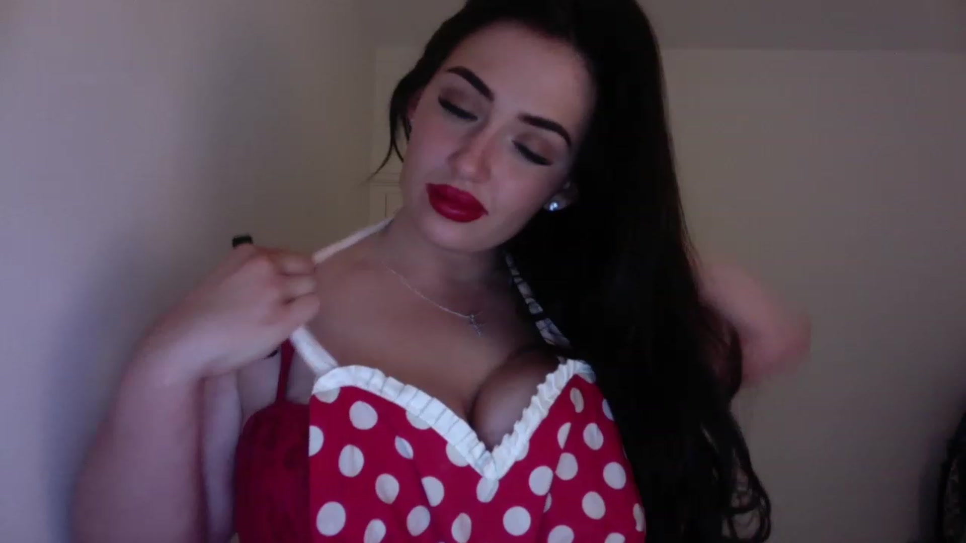 Gallery image thumbnail from misshazel1's myfreecams stream on, 11/24/2022, 22:04 image 3 of 20