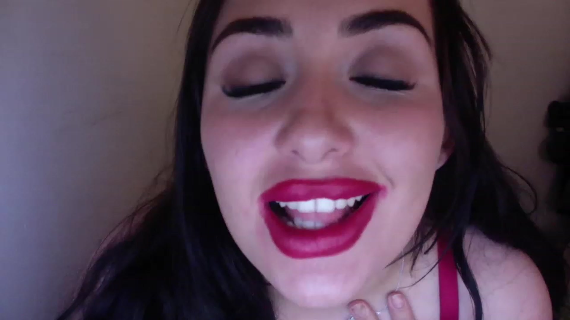 Gallery image thumbnail from misshazel1's myfreecams stream on, 11/24/2022, 23:11 image 16 of 20