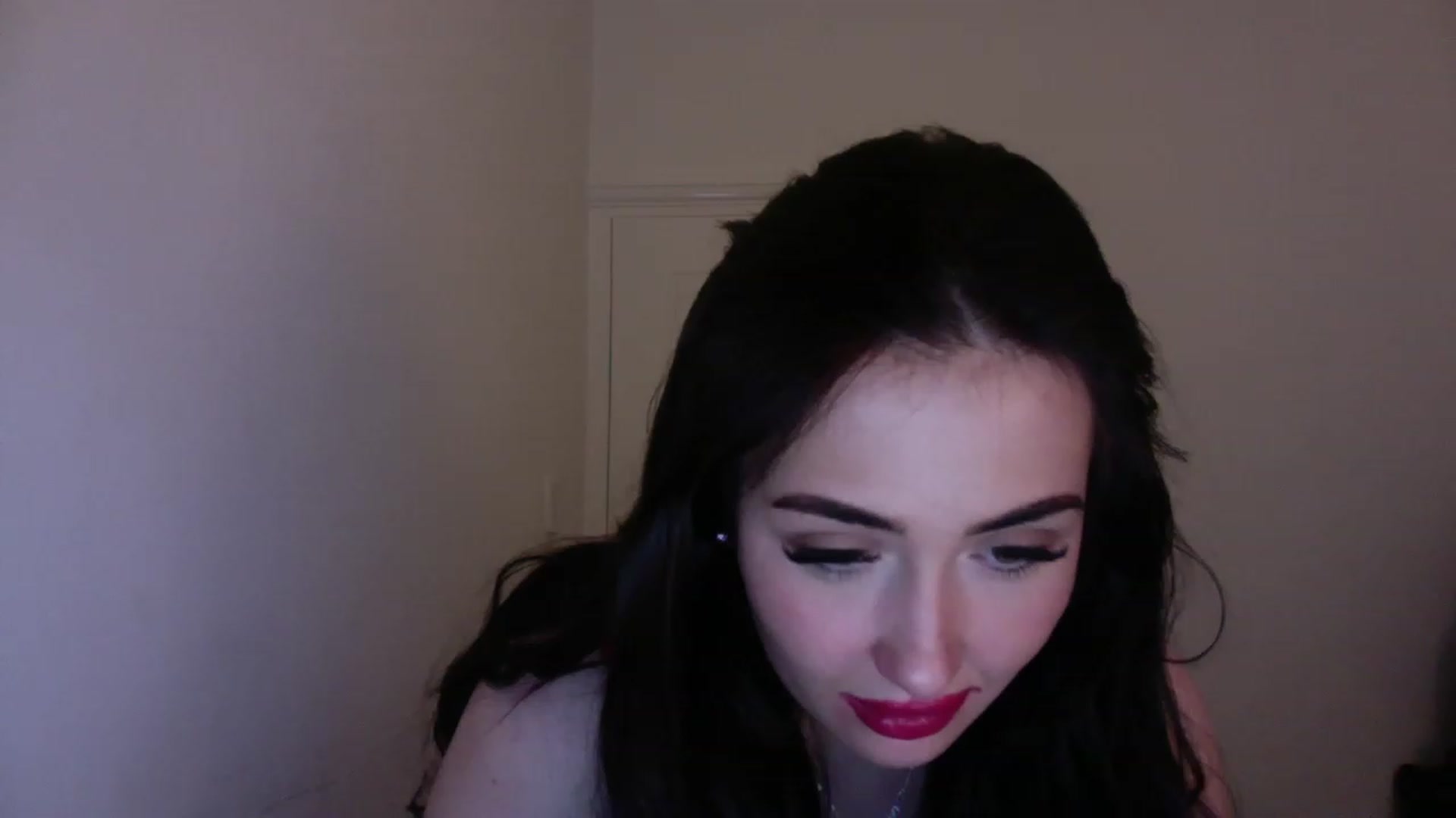 Gallery image thumbnail from misshazel1's myfreecams stream on, 11/24/2022, 23:27 image 11 of 20