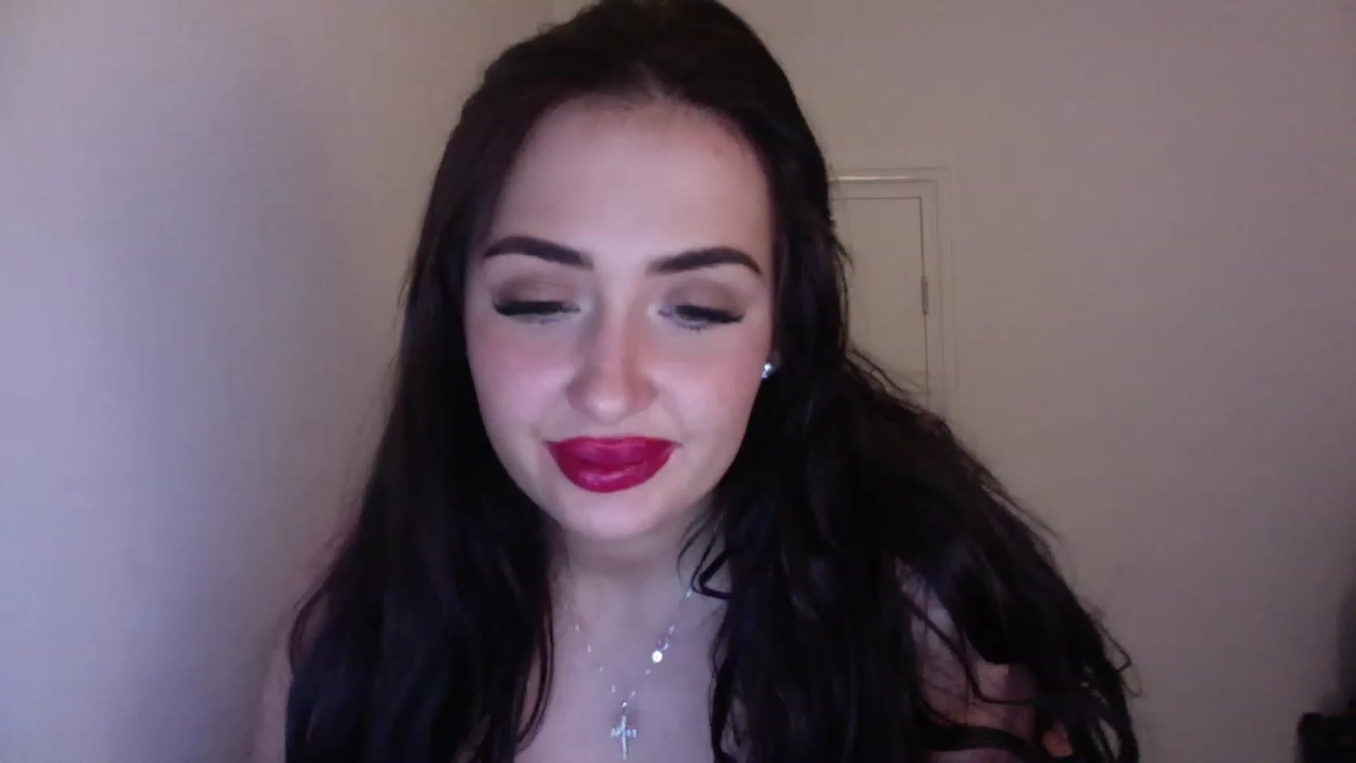 Gallery image thumbnail from misshazel1's myfreecams stream on, 11/24/2022, 23:27 image 15 of 20
