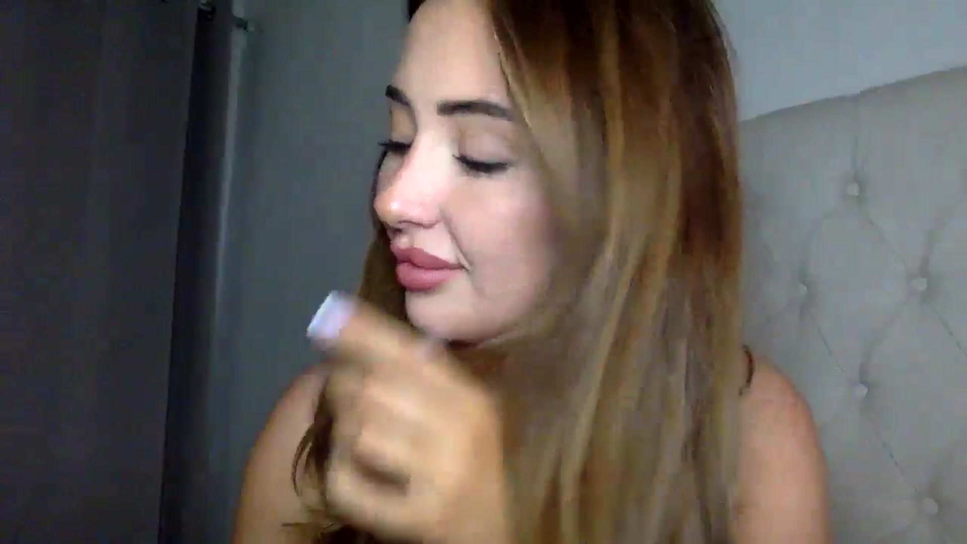 Gallery image thumbnail from misshazel1's myfreecams stream on, 08/01/2024, 19:08 image 13 of 20