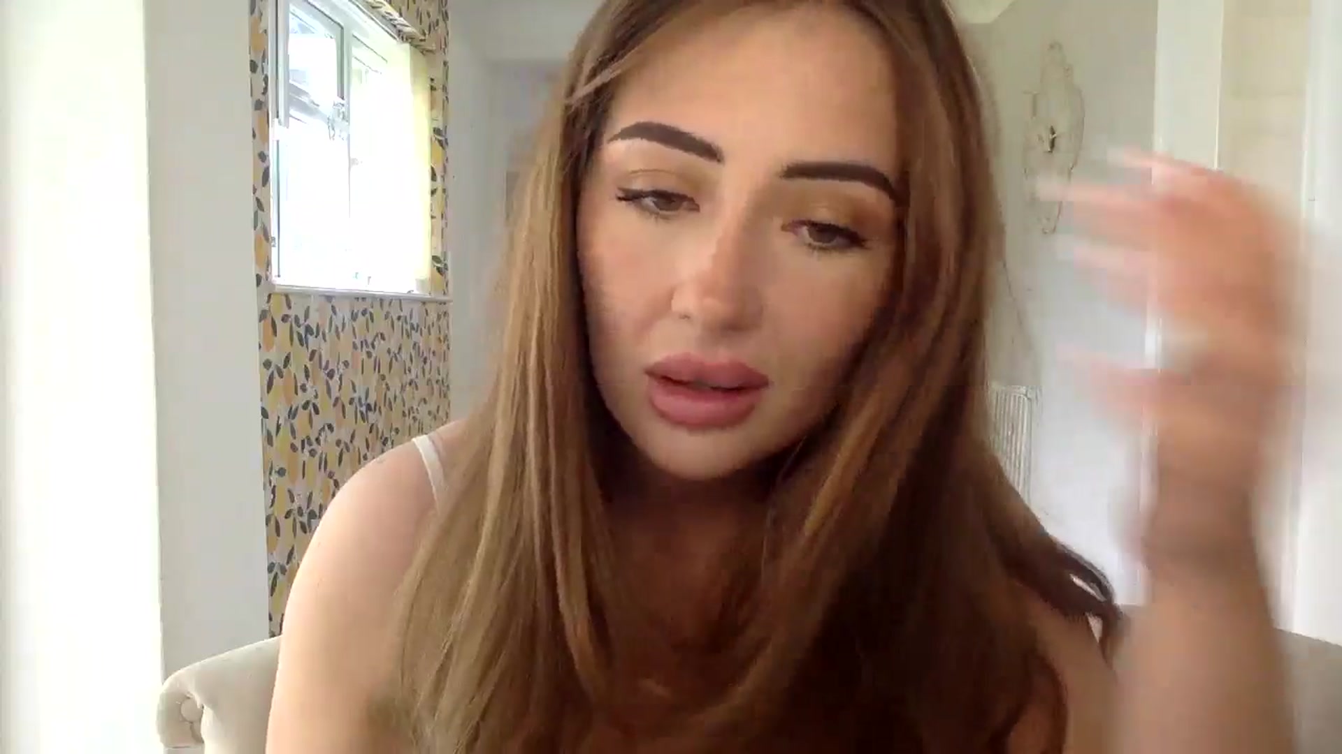 Gallery image thumbnail from misshazel1's myfreecams stream on, 08/10/2024, 09:16 image 8 of 20