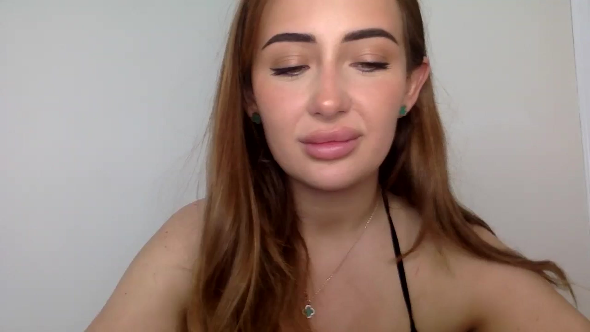 Gallery image thumbnail from misshazel1's myfreecams stream on, 08/12/2024, 08:11 image 14 of 20