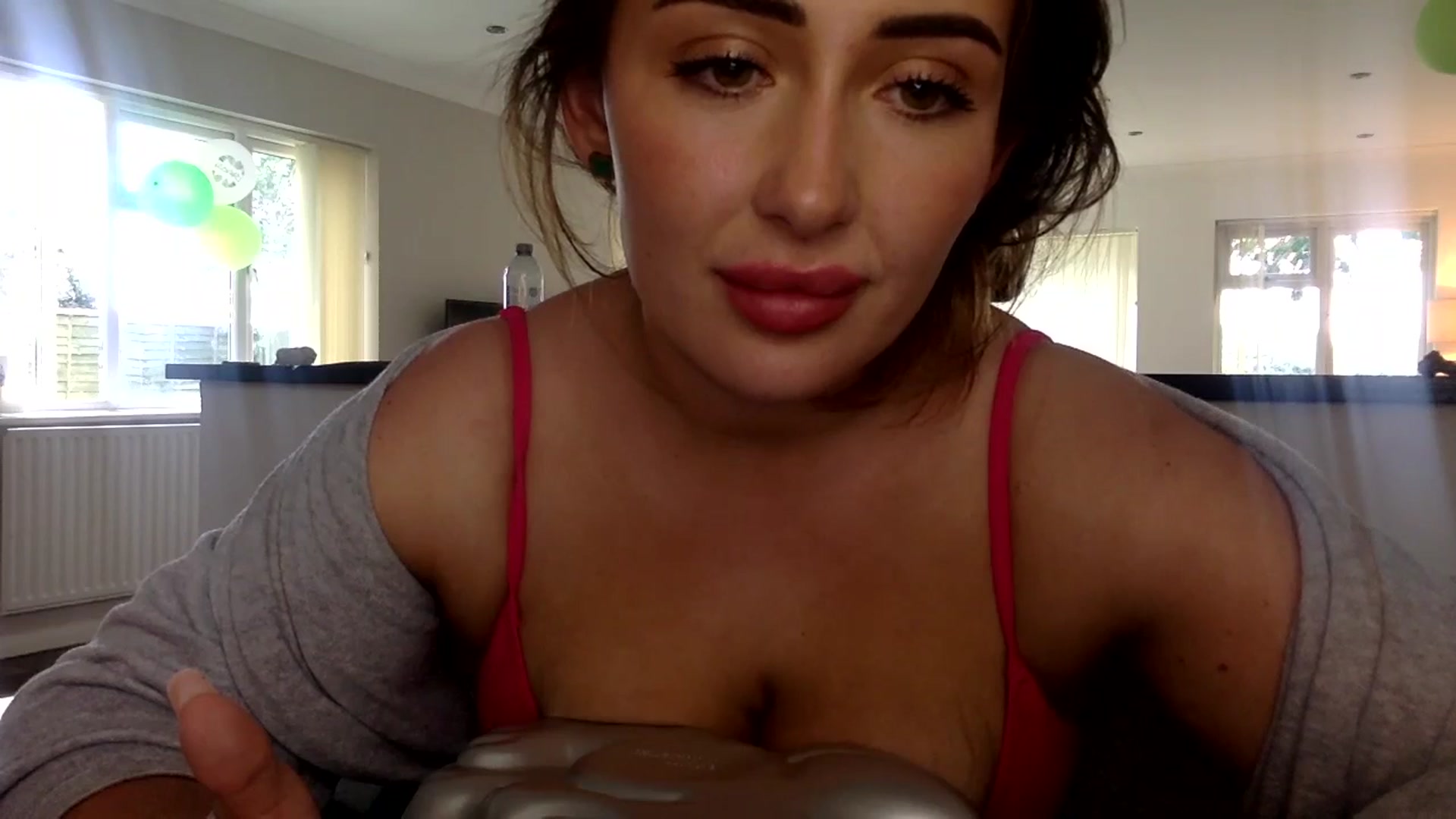 Gallery image thumbnail from misshazel1's myfreecams stream on, 08/14/2024, 14:01 image 10 of 20