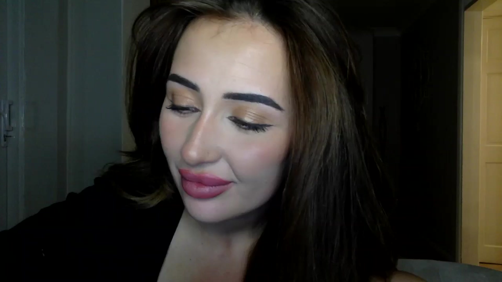 Gallery image thumbnail from misshazel1's myfreecams stream on, 08/21/2024, 20:44 image 10 of 20