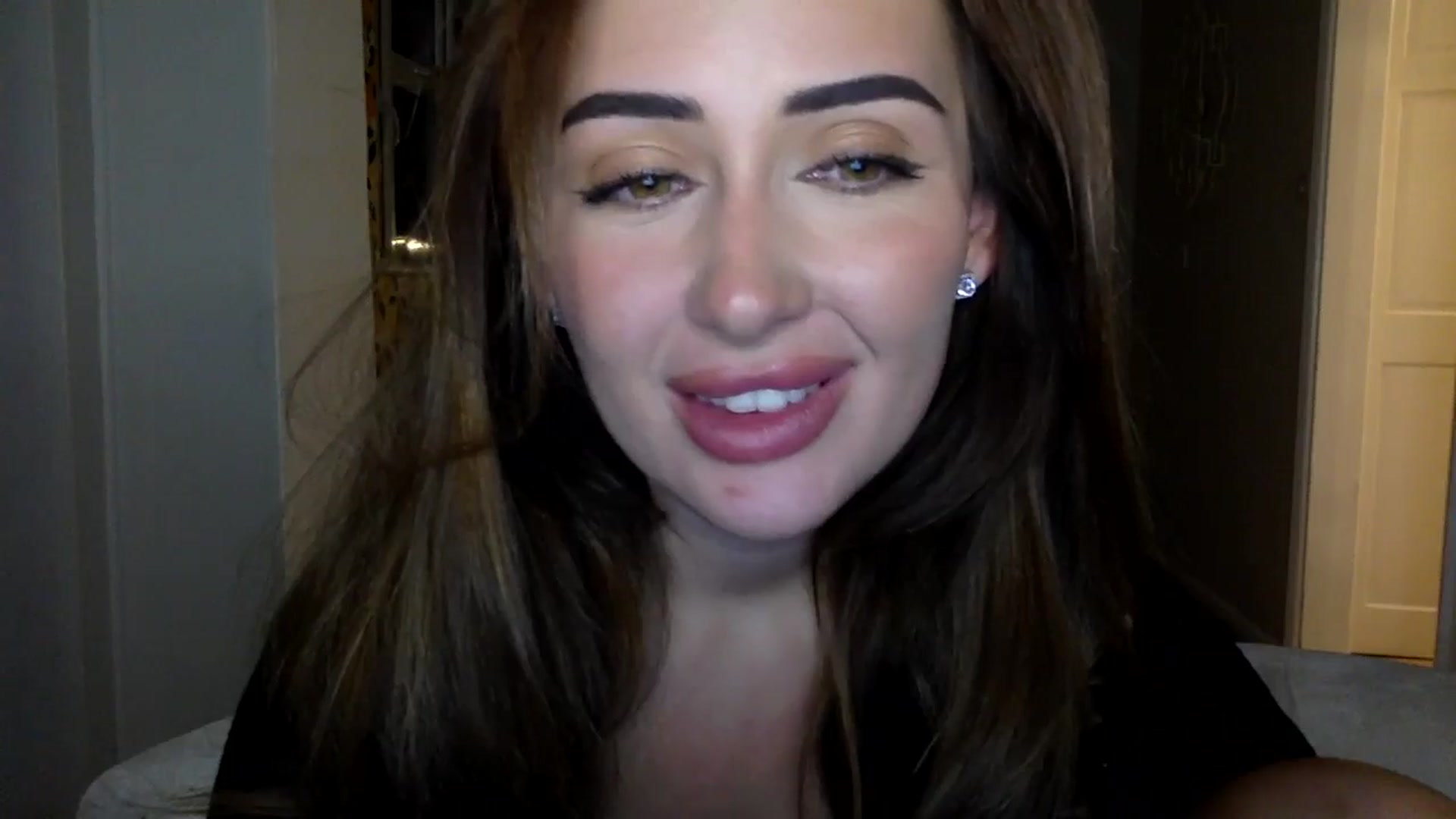 Gallery image thumbnail from misshazel1's myfreecams stream on, 08/21/2024, 21:32 image 19 of 20