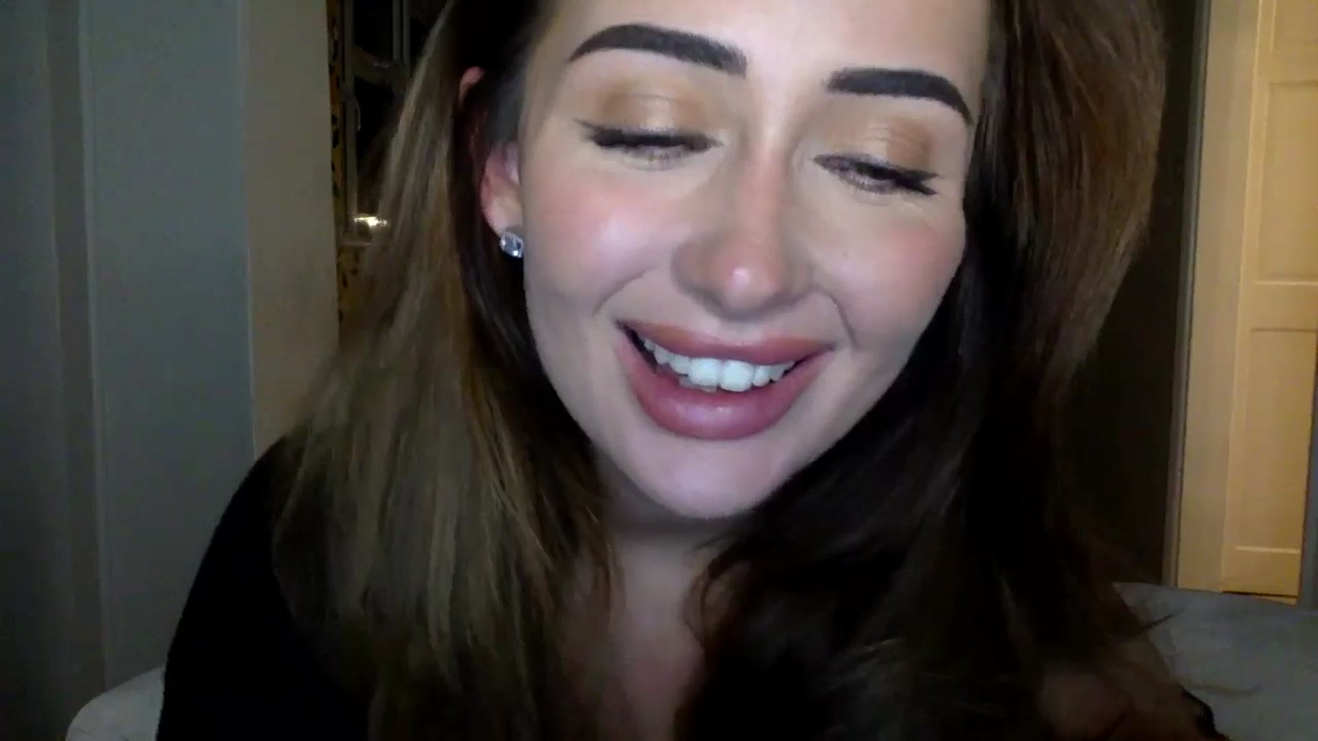 Gallery image thumbnail from misshazel1's myfreecams stream on, 08/21/2024, 21:32 image 16 of 20