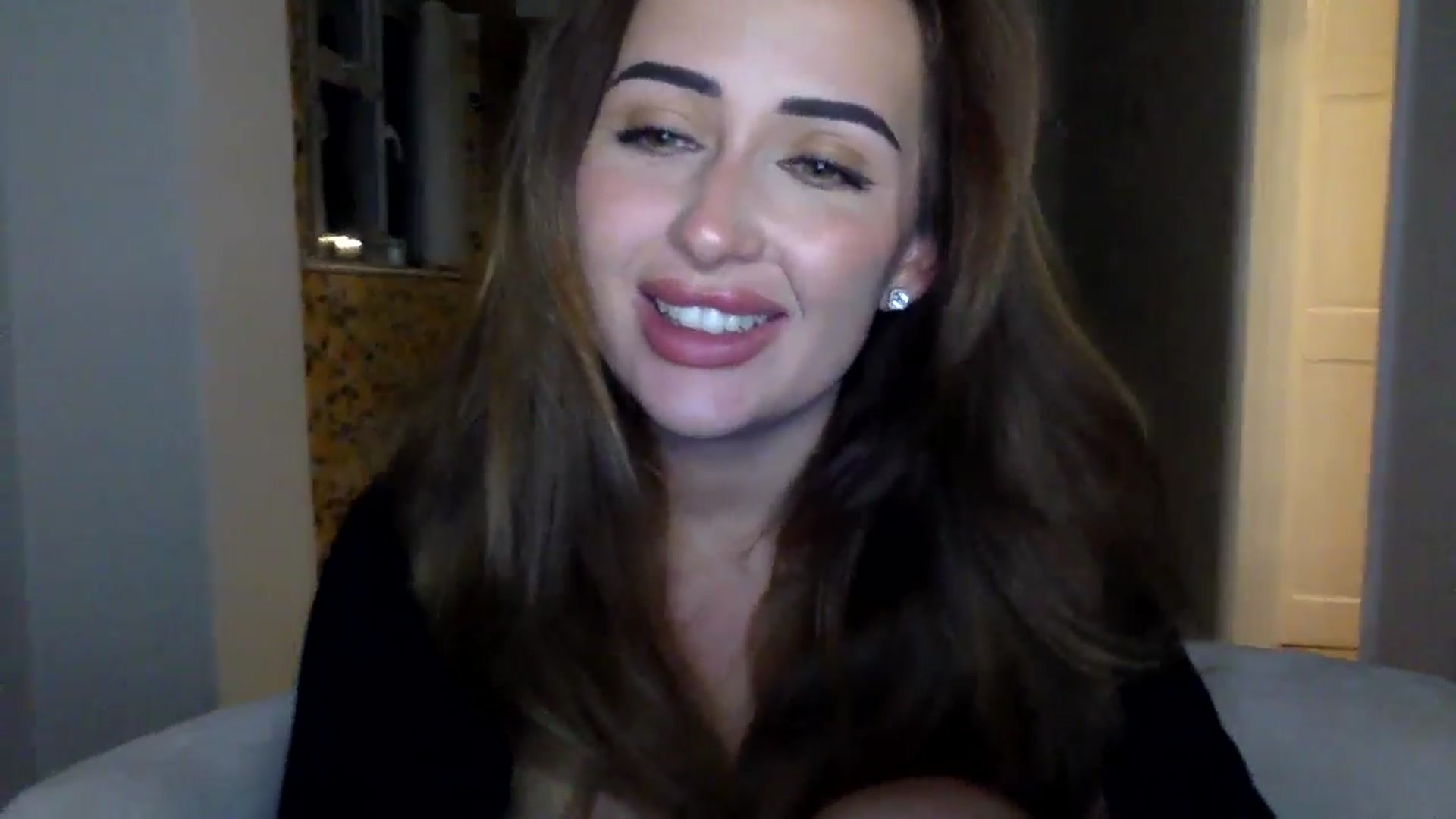 Gallery image thumbnail from misshazel1's myfreecams stream on, 08/21/2024, 21:32 image 13 of 20