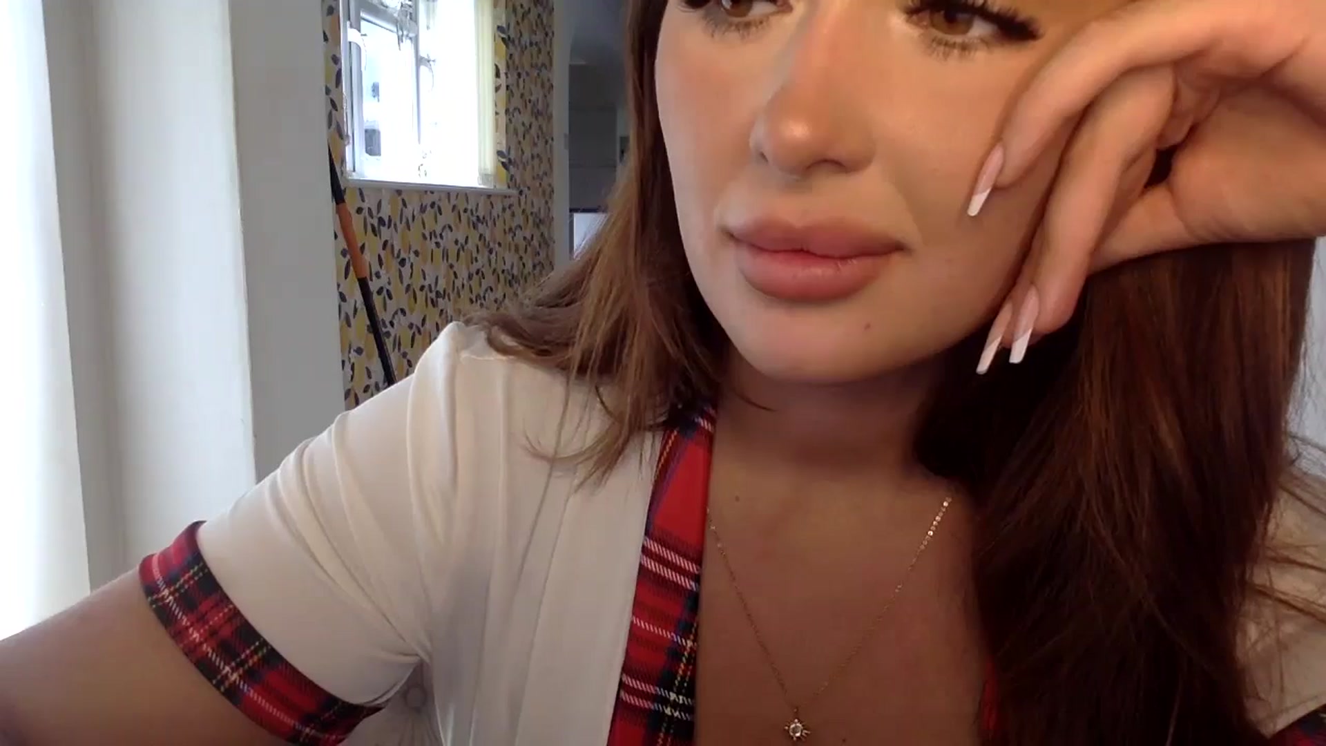 Gallery image thumbnail from misshazel1's myfreecams stream on, 08/31/2024, 14:17 image 5 of 20