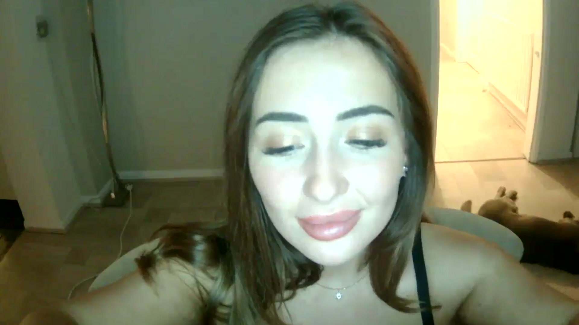 Gallery image thumbnail from misshazel1's myfreecams stream on, 09/24/2024, 20:05 image 12 of 20