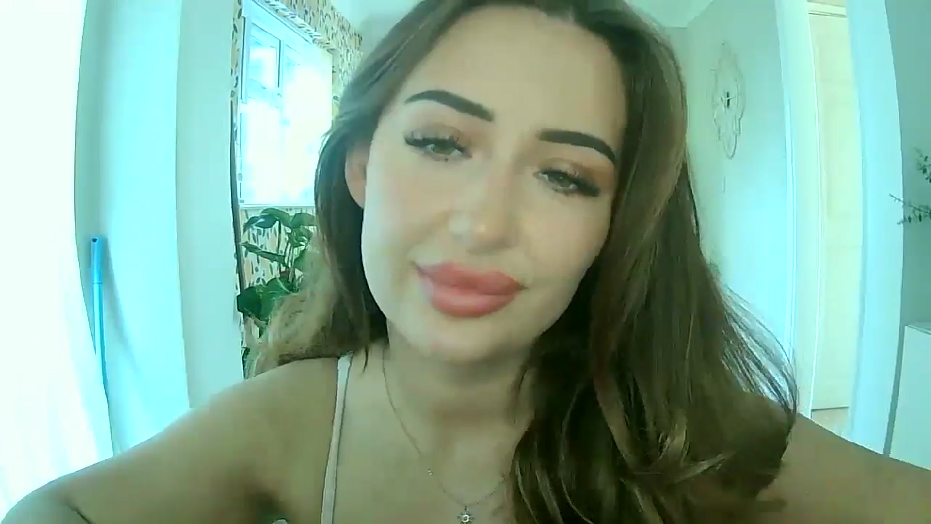 Gallery image thumbnail from misshazel1's myfreecams stream on, 10/07/2024, 08:53 image 4 of 20