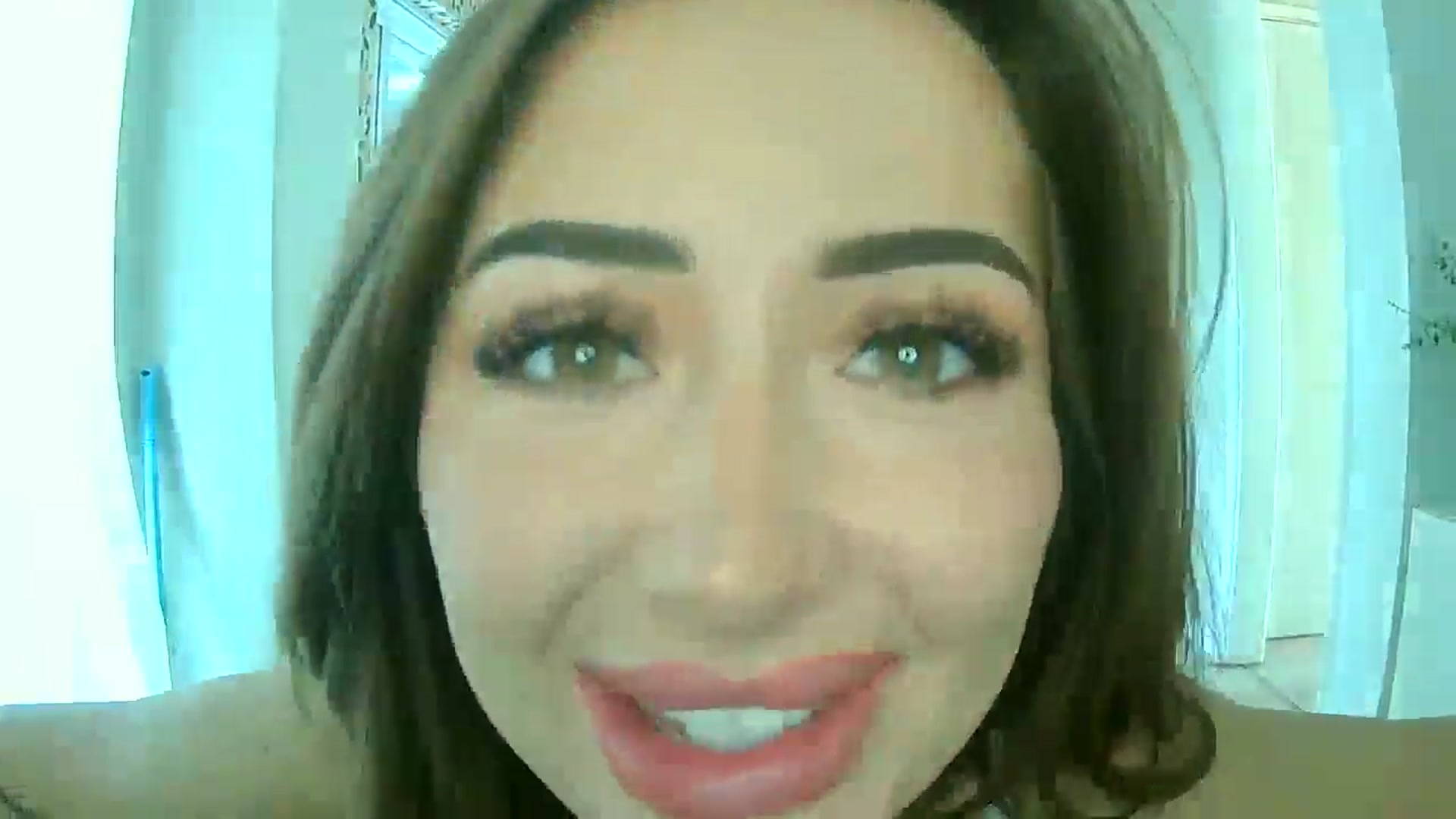 Gallery image thumbnail from misshazel1's myfreecams stream on, 10/07/2024, 08:53 image 8 of 20