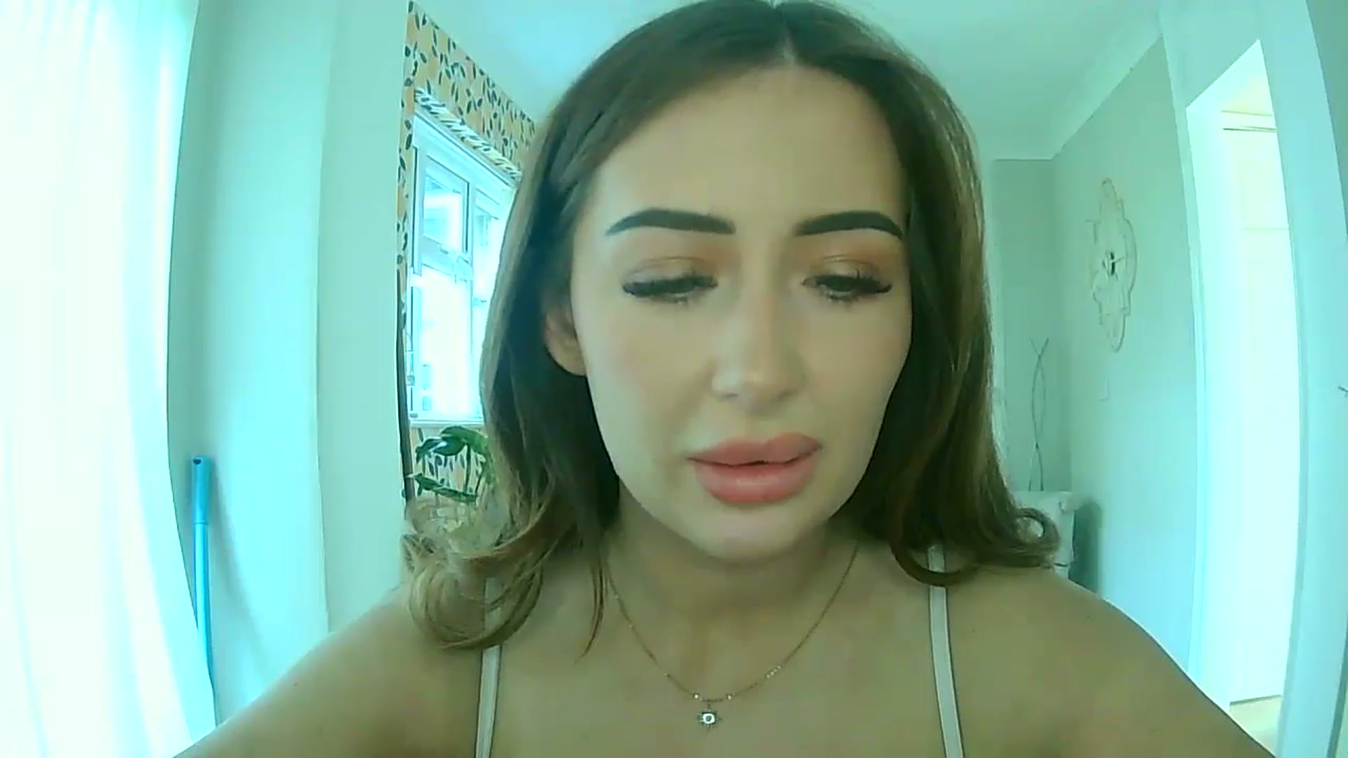 Gallery image thumbnail from misshazel1's myfreecams stream on, 10/07/2024, 10:06 image 14 of 20
