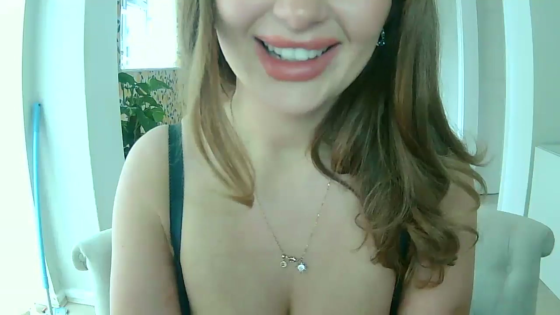 Gallery image thumbnail from misshazel1's myfreecams stream on, 10/14/2024, 09:17 image 13 of 20