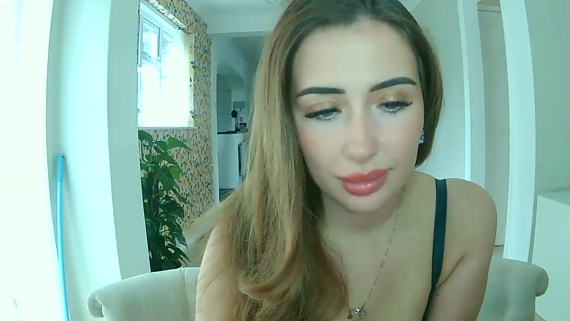 Gallery image thumbnail from misshazel1's myfreecams stream on, 10/14/2024, 09:44 image 10 of 20
