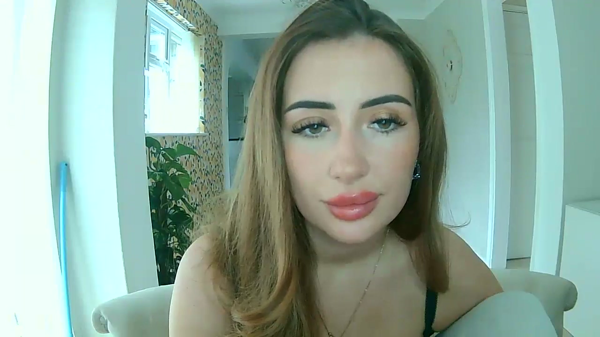 Gallery image thumbnail from misshazel1's myfreecams stream on, 10/14/2024, 09:44 image 14 of 20