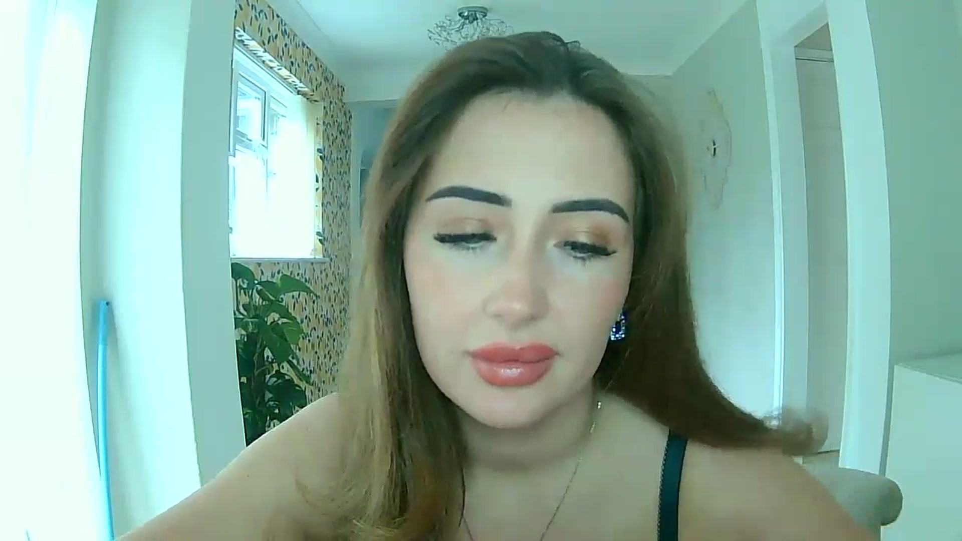 Gallery image thumbnail from misshazel1's myfreecams stream on, 10/14/2024, 09:44 image 2 of 20
