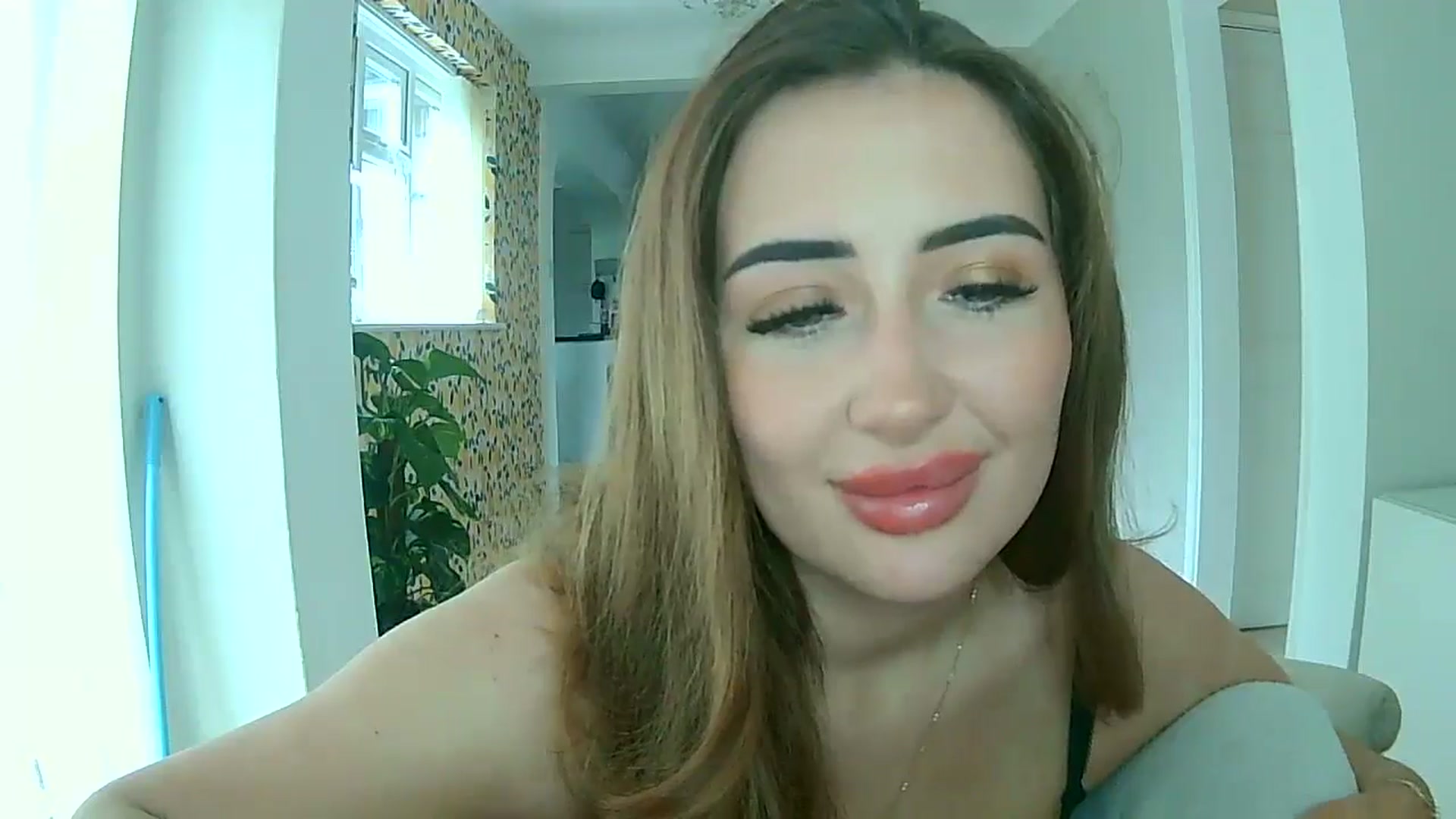 Gallery image thumbnail from misshazel1's myfreecams stream on, 10/14/2024, 09:44 image 15 of 20