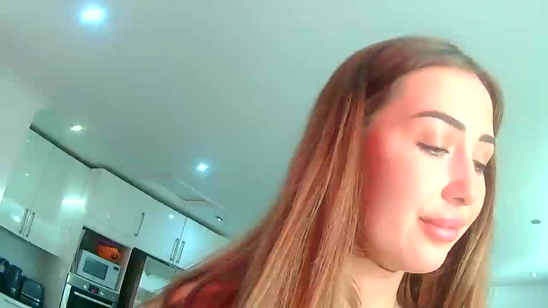 Gallery image thumbnail from misshazel1's myfreecams stream on, 10/18/2024, 09:19 image 10 of 20