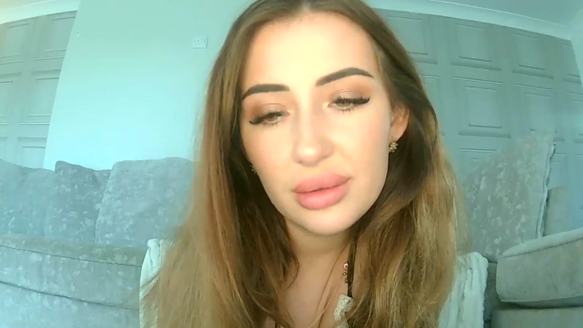 Gallery image thumbnail from misshazel1's myfreecams stream on, 10/28/2024, 09:53 image 16 of 20