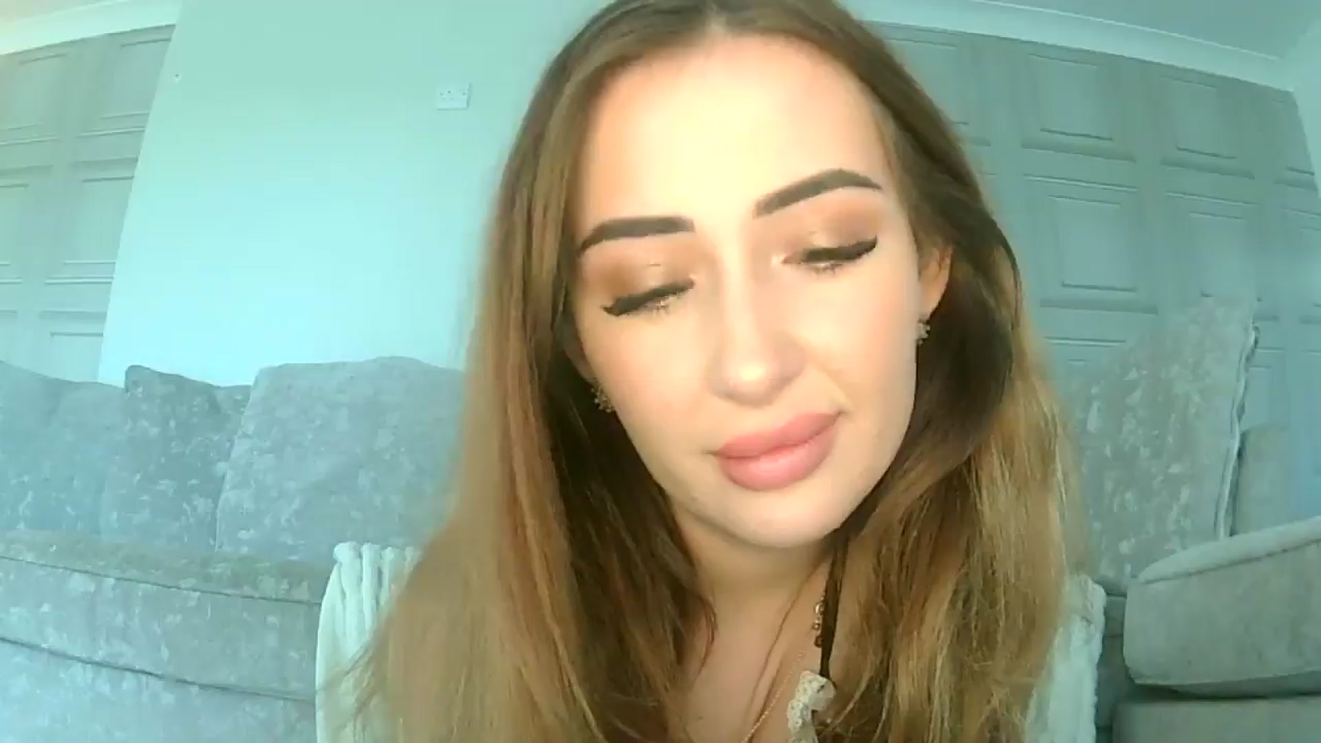 Gallery image thumbnail from misshazel1's myfreecams stream on, 10/28/2024, 09:53 image 17 of 20