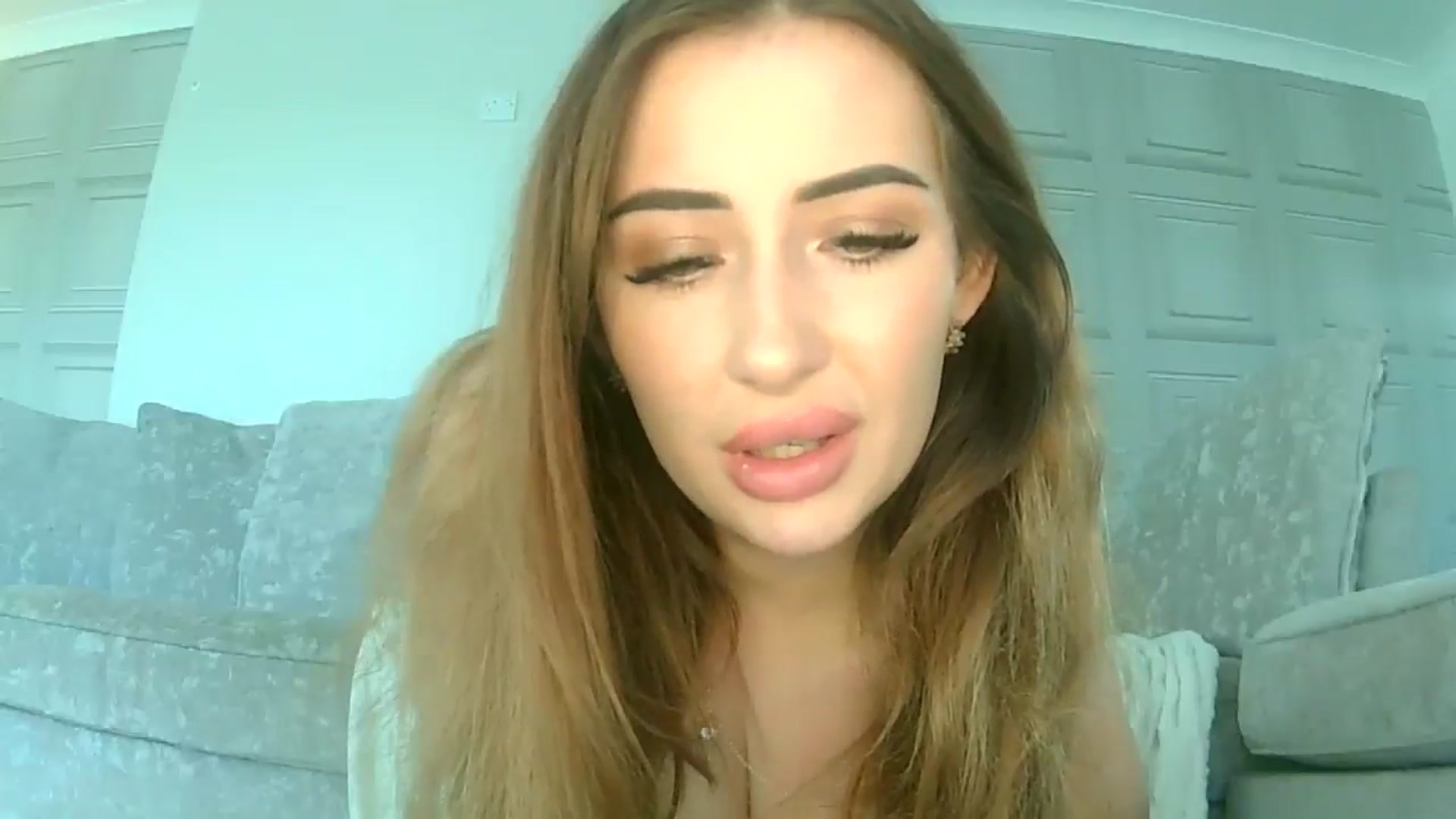 Gallery image thumbnail from misshazel1's myfreecams stream on, 10/28/2024, 09:53 image 19 of 20