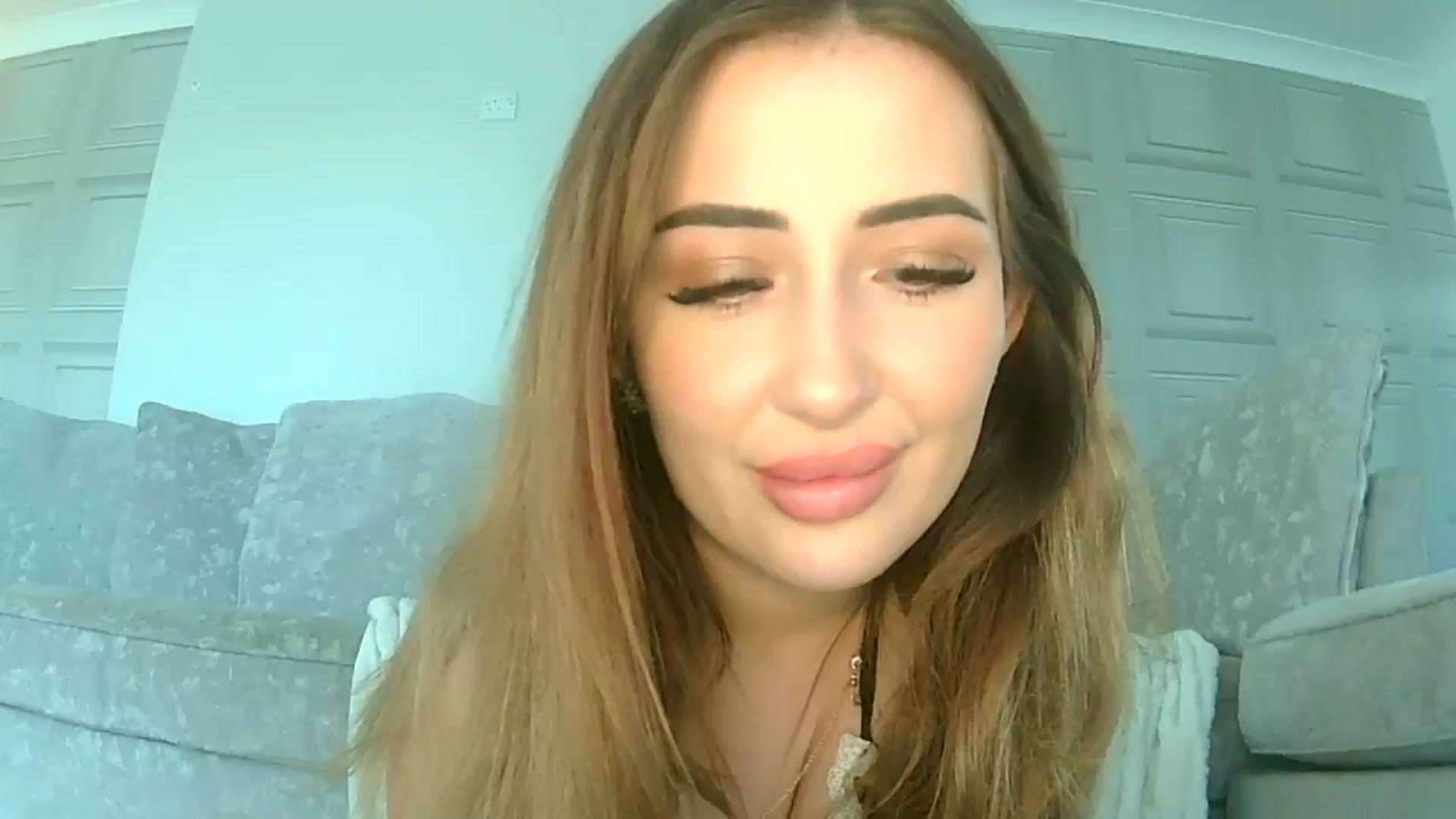 Gallery image thumbnail from misshazel1's myfreecams stream on, 10/28/2024, 09:53 image 15 of 20