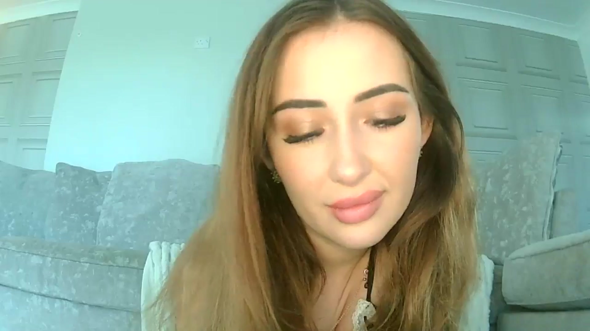 Gallery image thumbnail from misshazel1's myfreecams stream on, 10/28/2024, 09:53 image 18 of 20